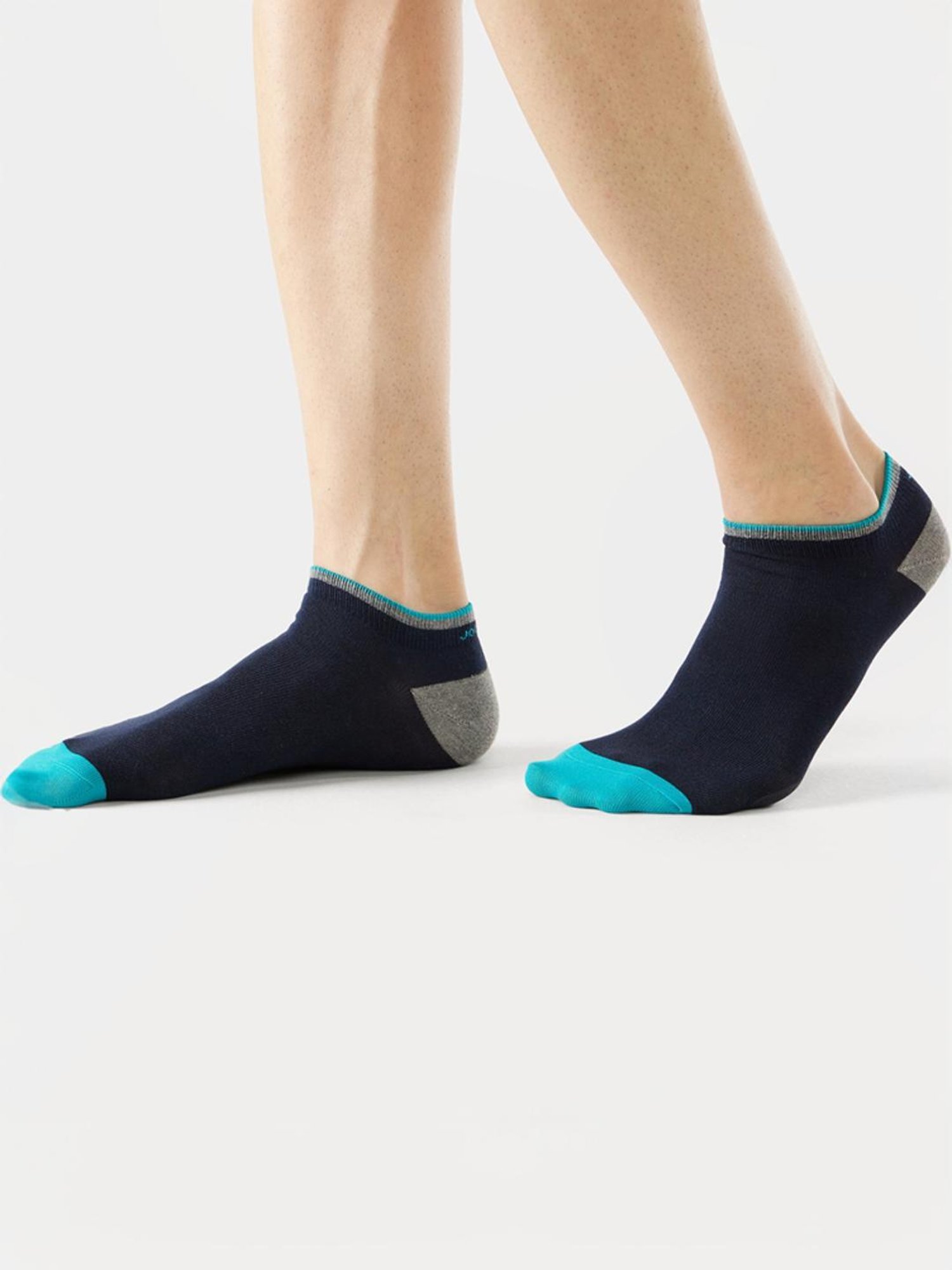 Jockey 7052 Blue Cotton Crew Length Socks with Stay Fresh Treatment - Pack of 2 (Pattern May Vary)