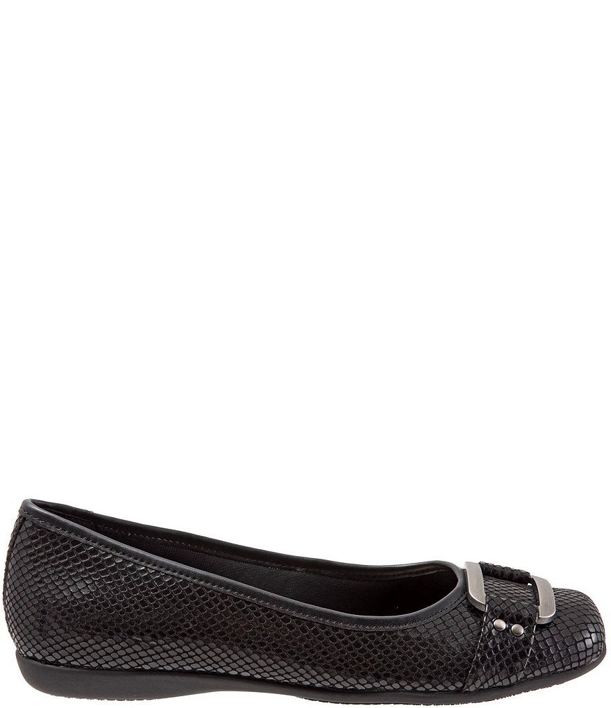 Trotters Sizzle Signature Snake Print Slip Ons