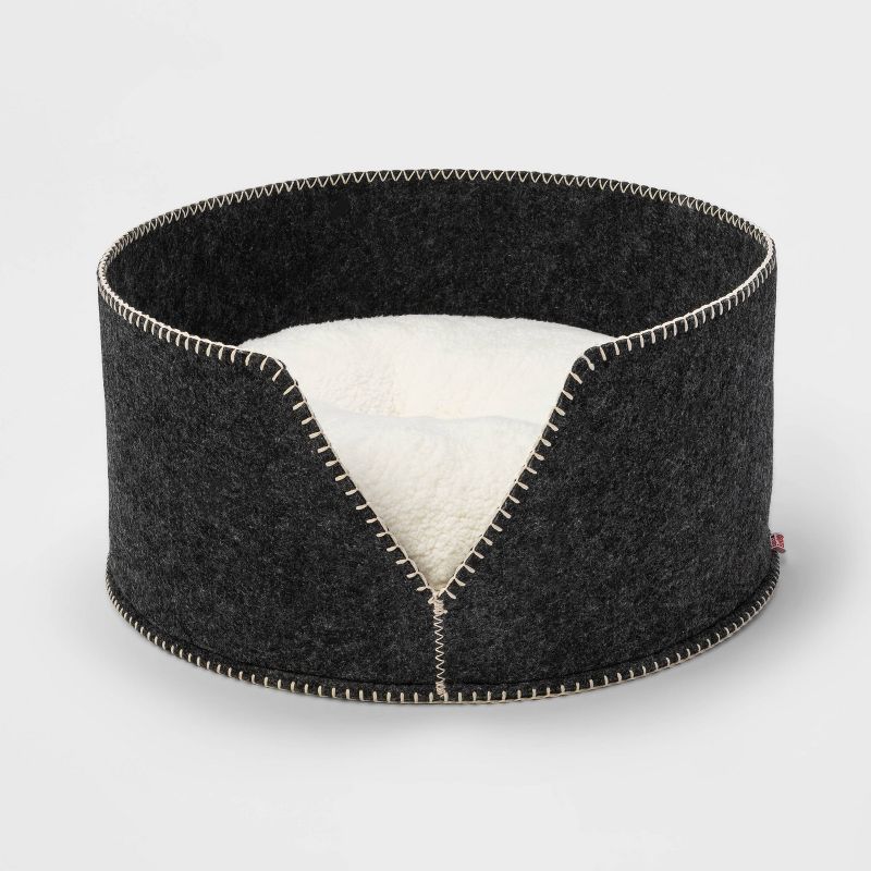 Poly Felt Round Beds For Dogs & Cats - S - Boots & Barkley™