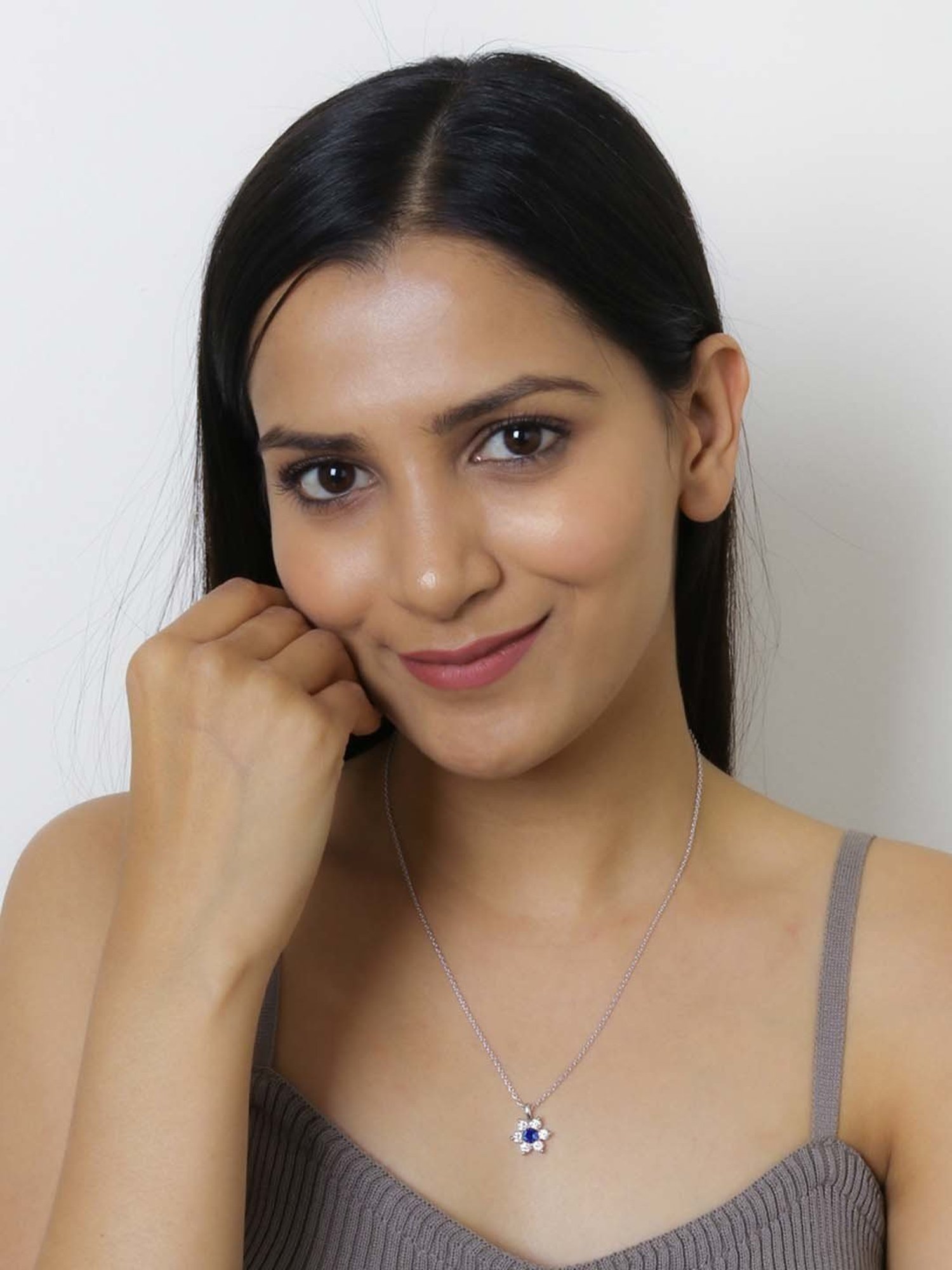 Ornate Jewels 92.5 Sterling Silver Pendant with Chain for Women