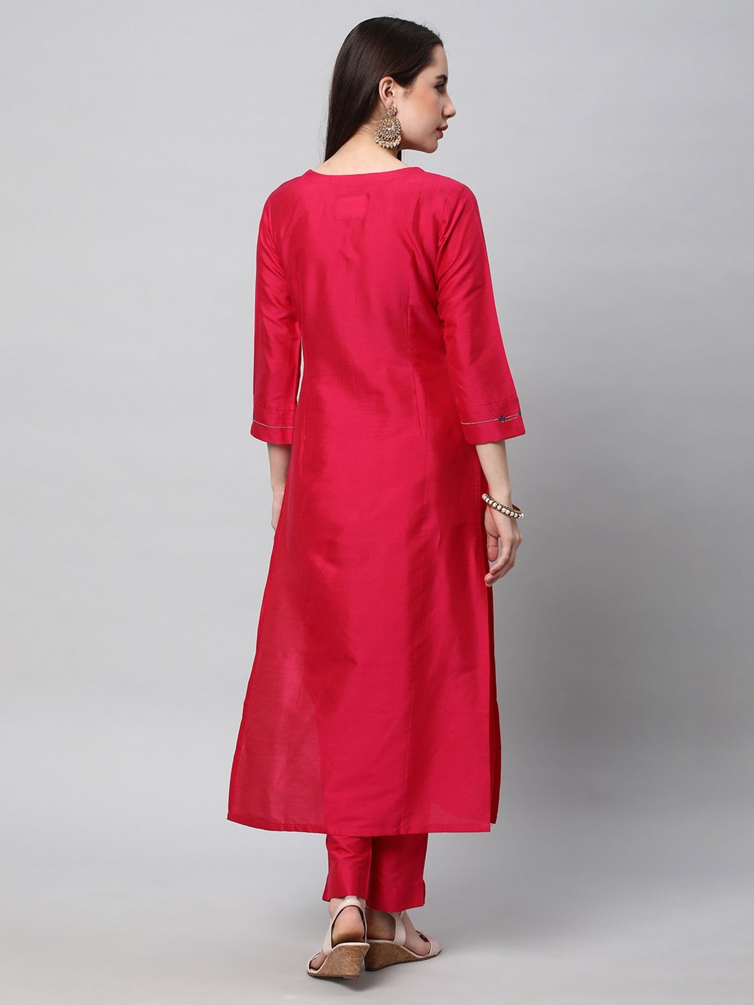 Kami Kubi Fuchsia Embroidered Straight Kurta