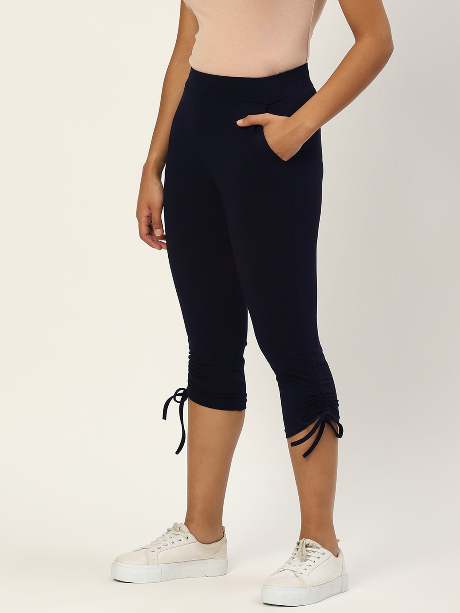 BRINNS Navy Mid Rise Cropped Capris