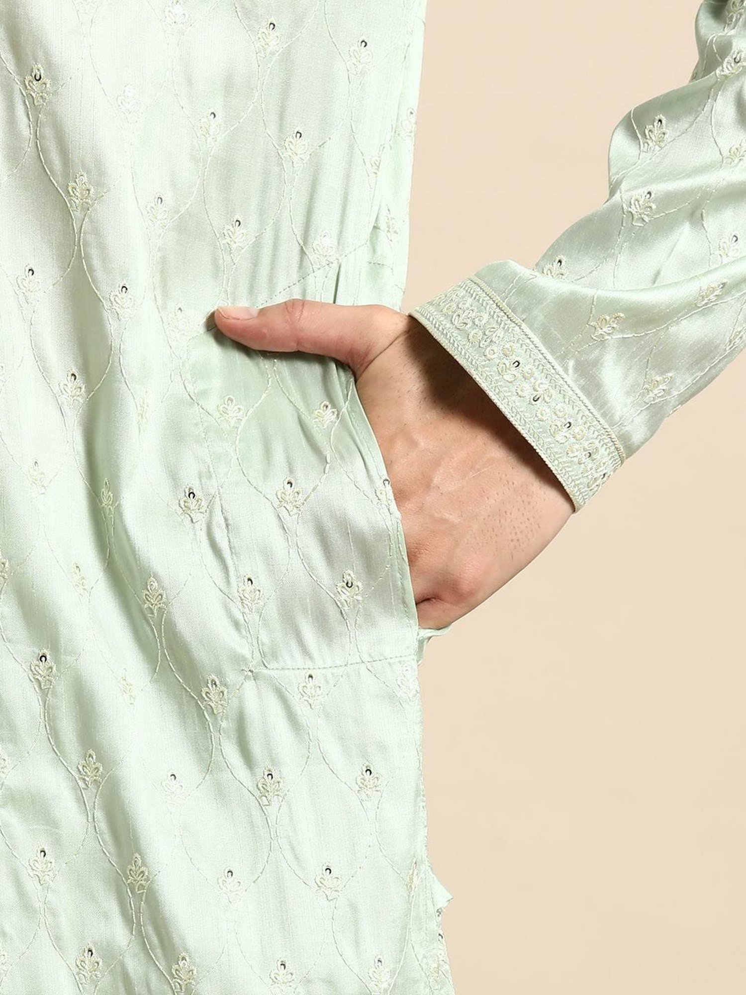 ManQ Green Regular Fit Embroidered Kurta