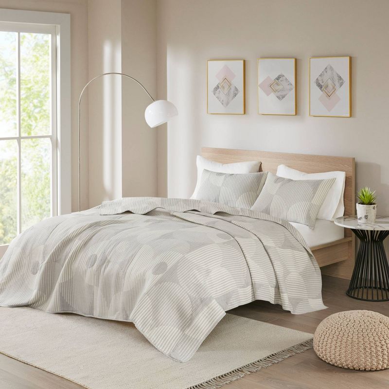 Full/Queen Laos Lily Coverlet Gray - Vera Bradley