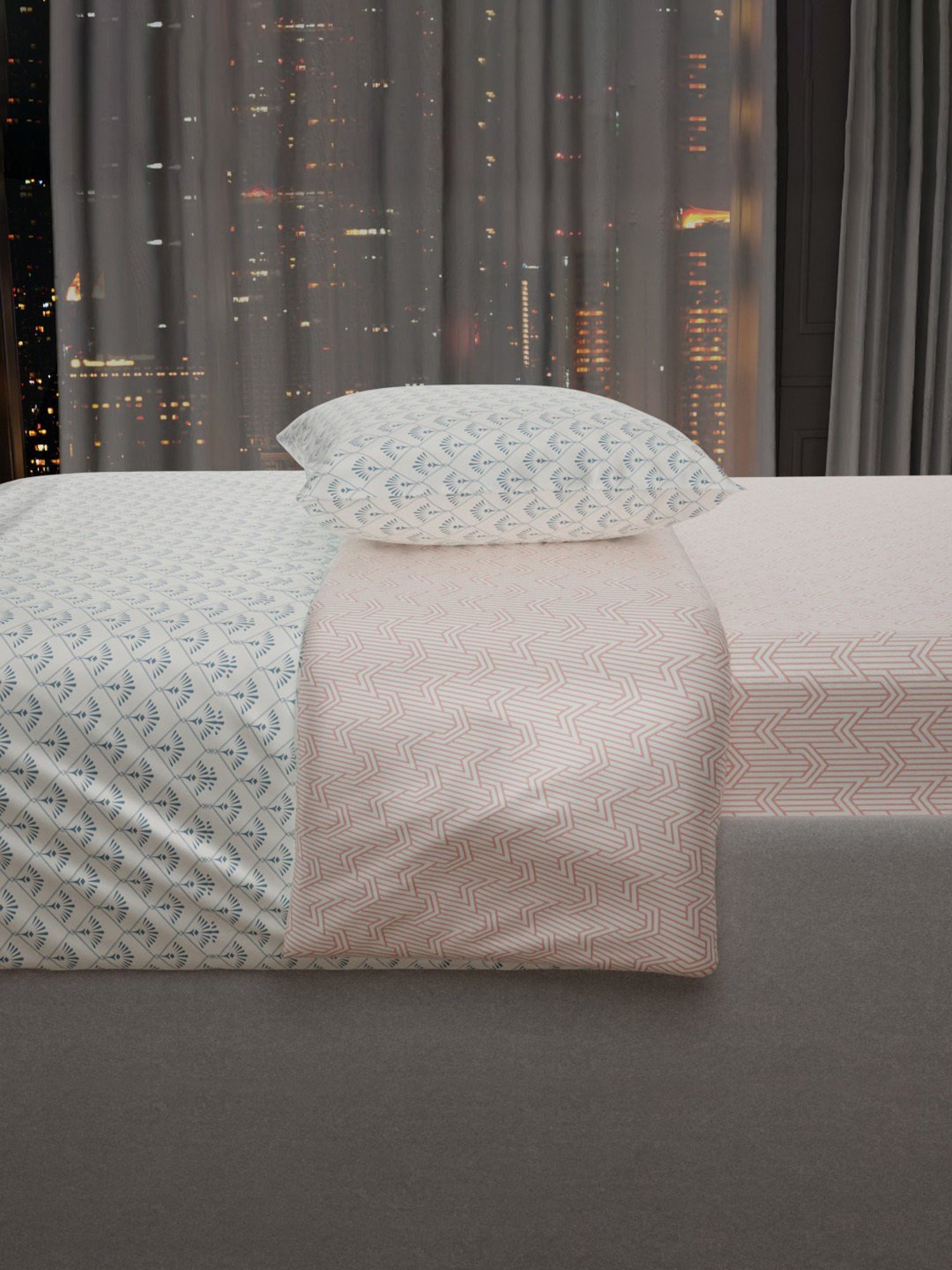 Stoa Paris Elegance Peach & White Polyester 300 TC Single Comforter