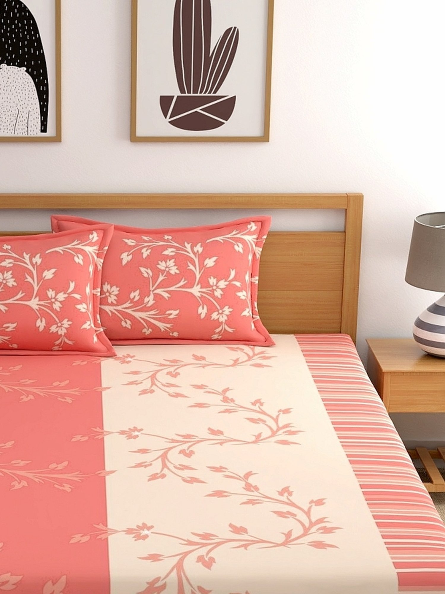 Dreamscape Floral Peach 140 TC Cotton King Fitted Bed Sheet with 2 Pillow Covers