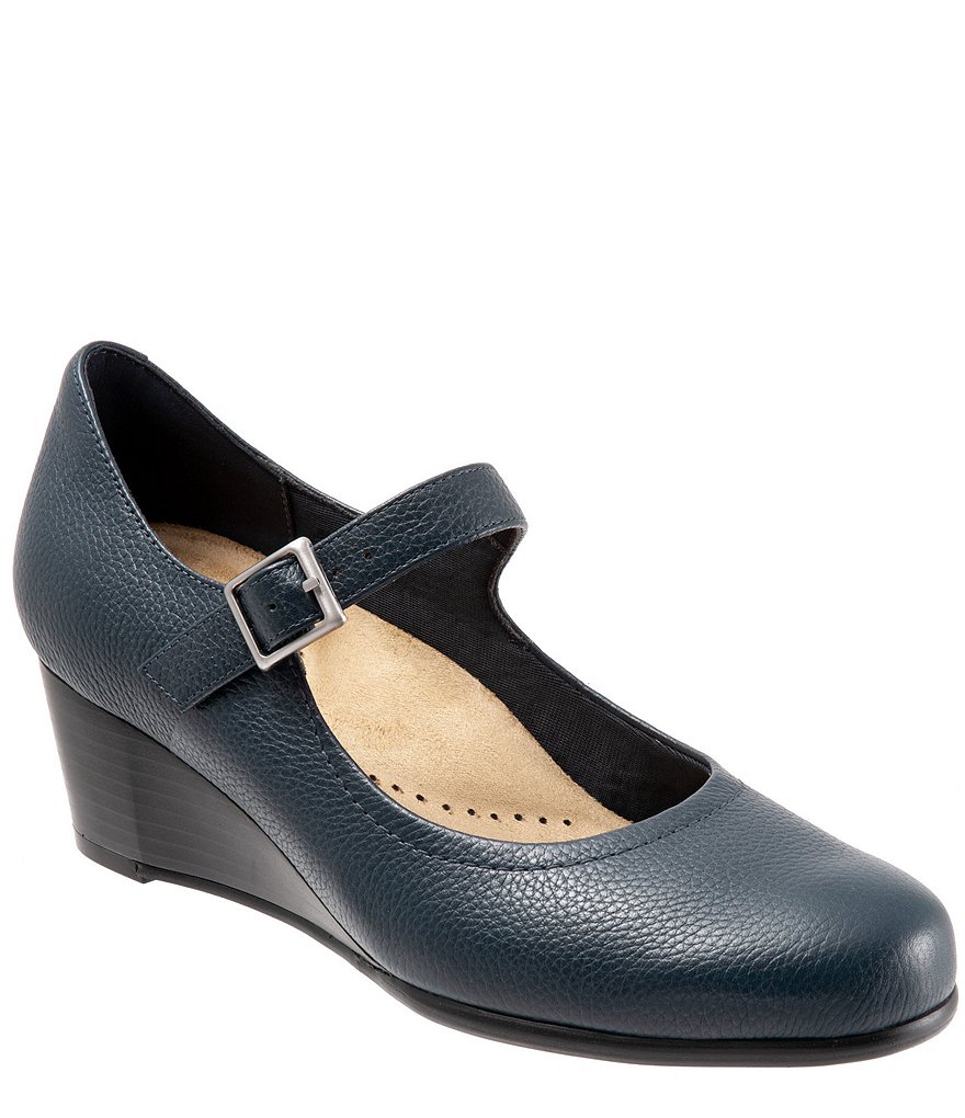 Trotters Willow Mary Jane Wedge Pumps