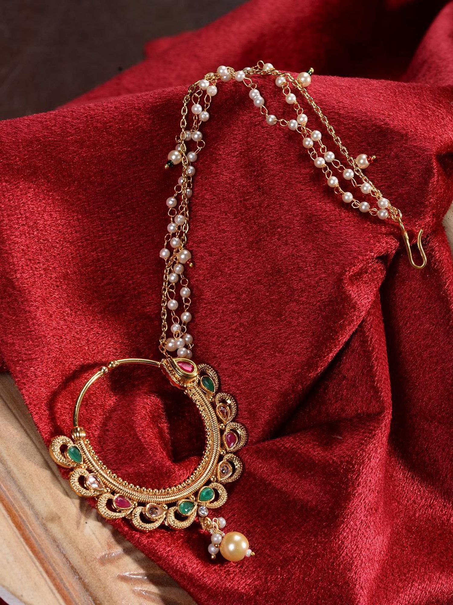 Saraf Rs Jewellery Gold Toned Pearl Beaded & Kundan Studded Jodha Nose Ring With Chain