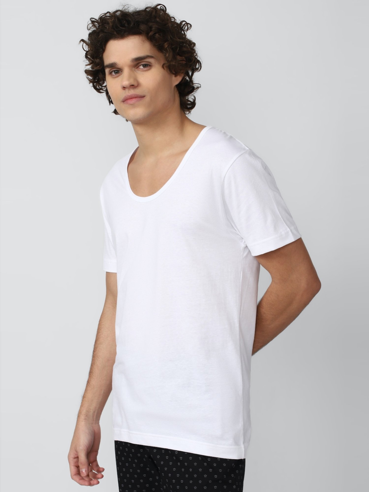 Peter England White Cotton Regular Fit Vest