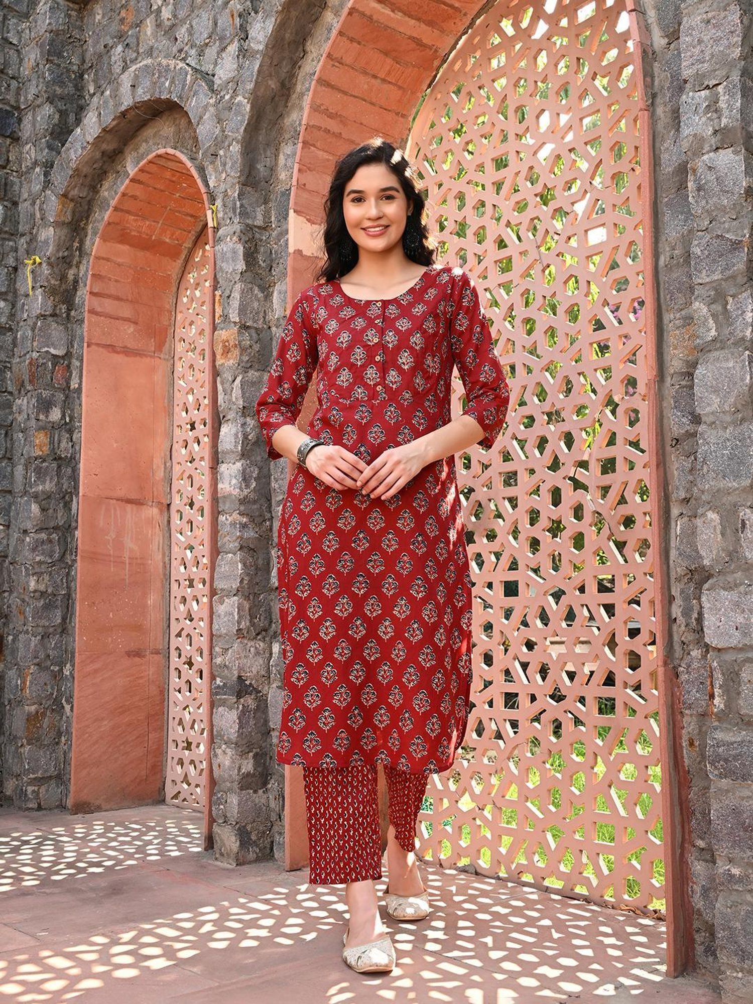 DECKEDUP Maroon Floral Print Kurta With Pants