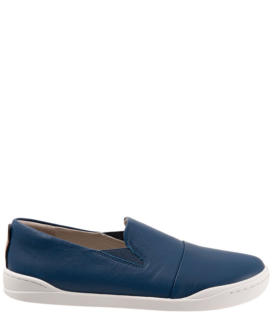 SoftWalk Alexandria Leather Slip-On Sneakers