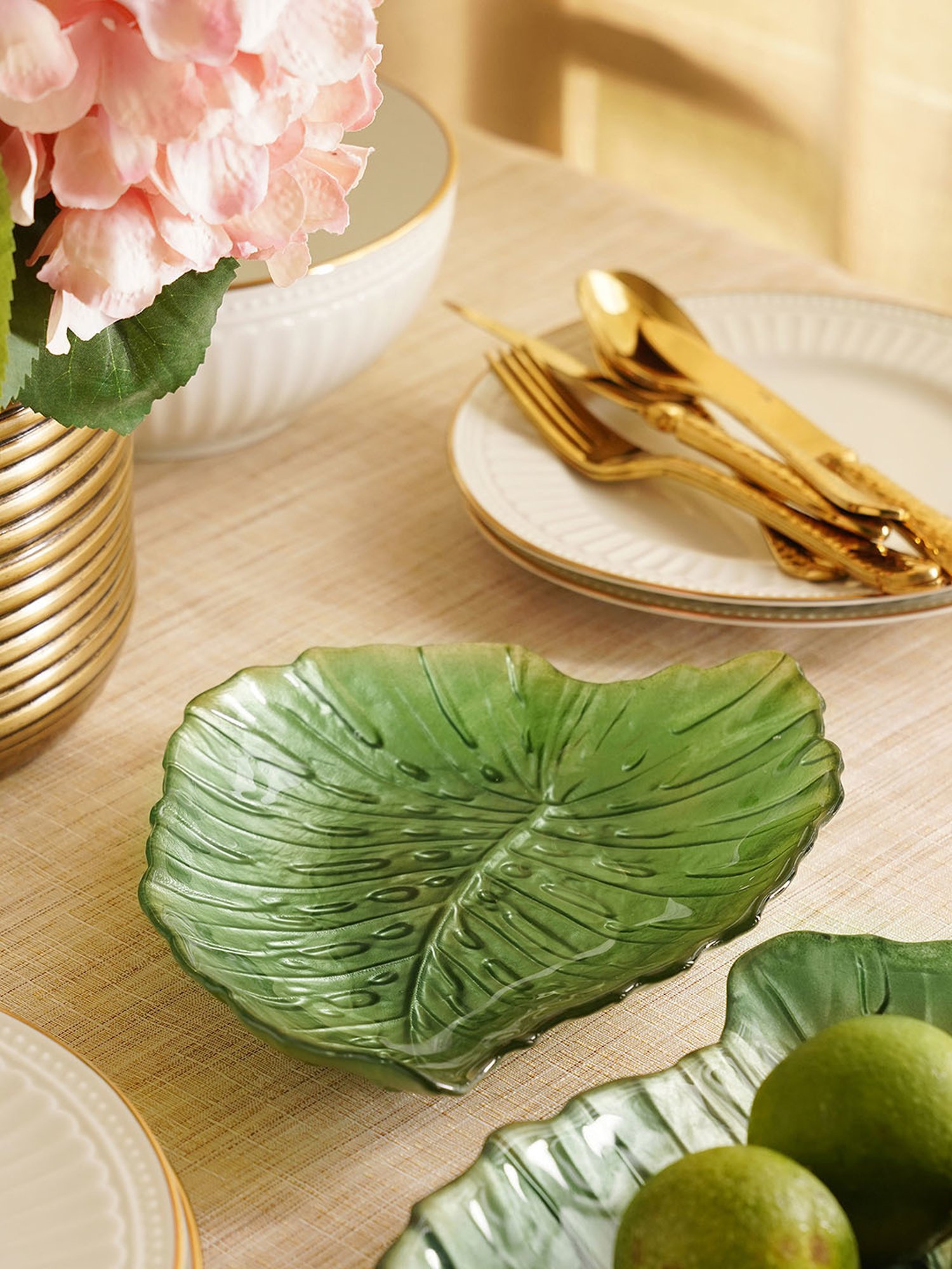 Mikasa Serenity Black Ceramic 20 cm Side Plate