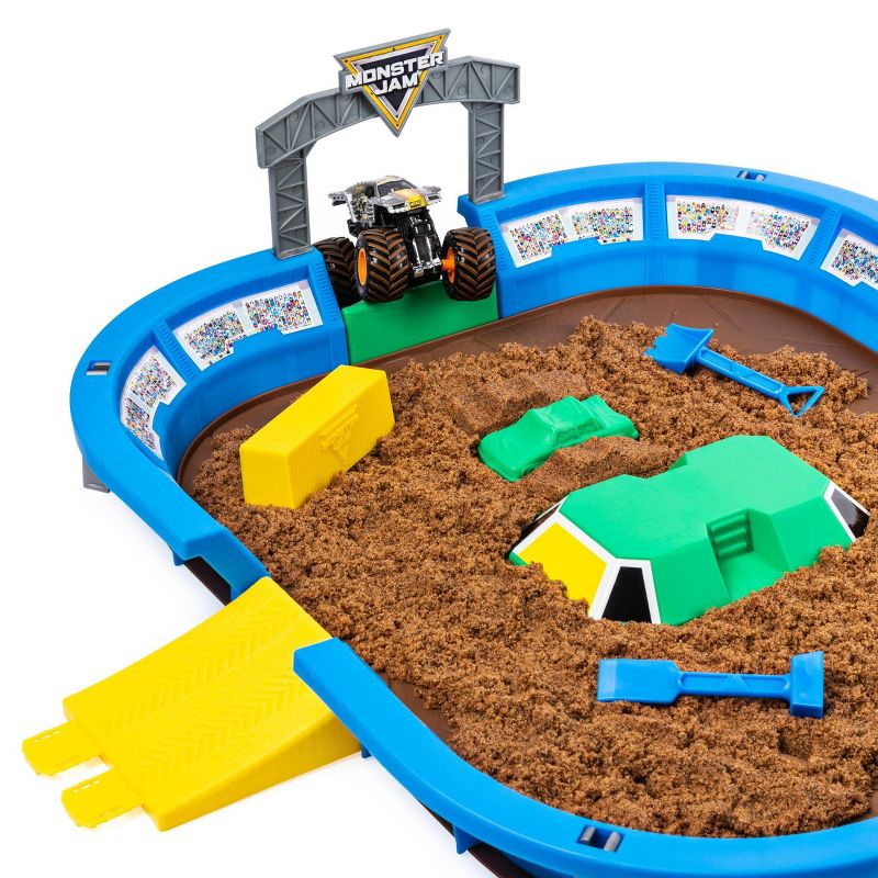 Monster Jam Monster Dirt Arena 24" Playset with  Exclusive 1:64 Scale Die-Cast Monster Jam Truck