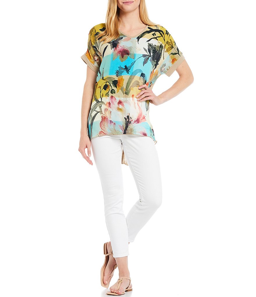 Tru Luxe Jeans V-Neck Short Sleeve Abstract Floral Print Top