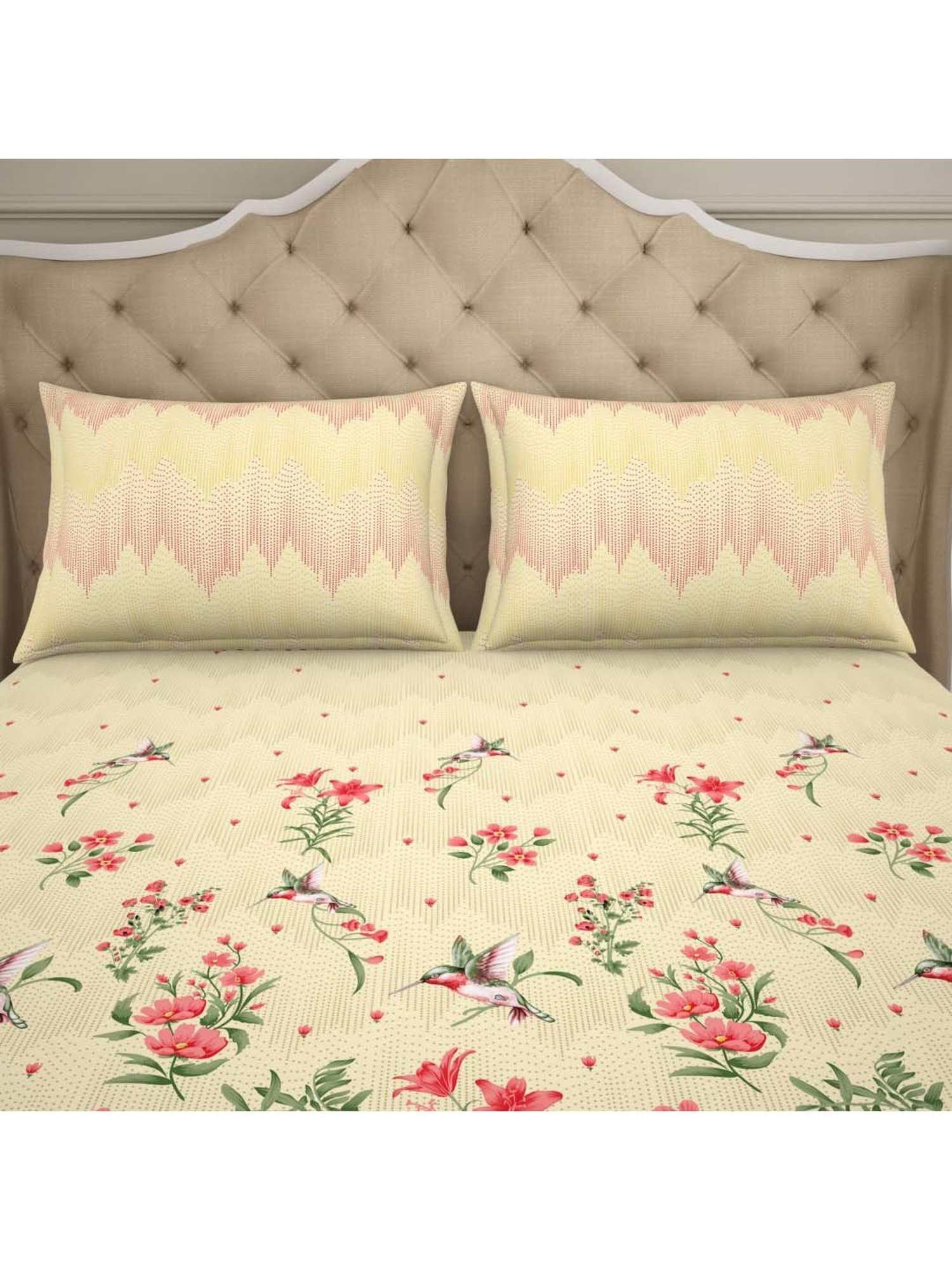 Welspun Printed Light Yellow Cotton Double Fitted Bed Sheet with 2 Pillow Covers