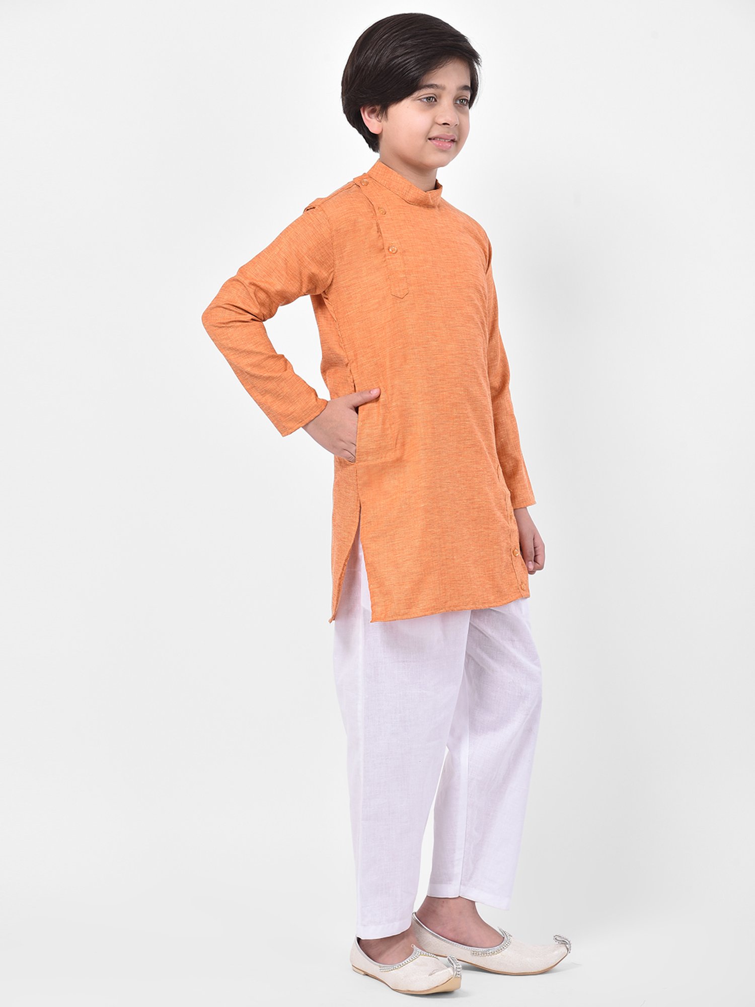 Deyann Kids Orange & White Solid Full Sleeves Kurta with Pyjamas
