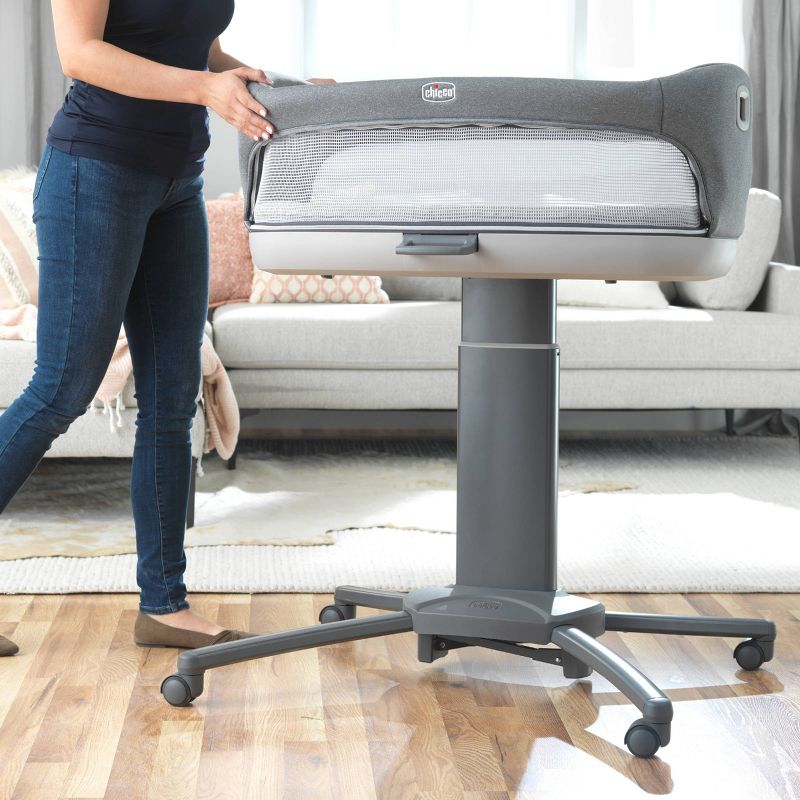 Simmons Kids' Silent Auto Gliding Deluxe Bassinet - Embossed Paisley