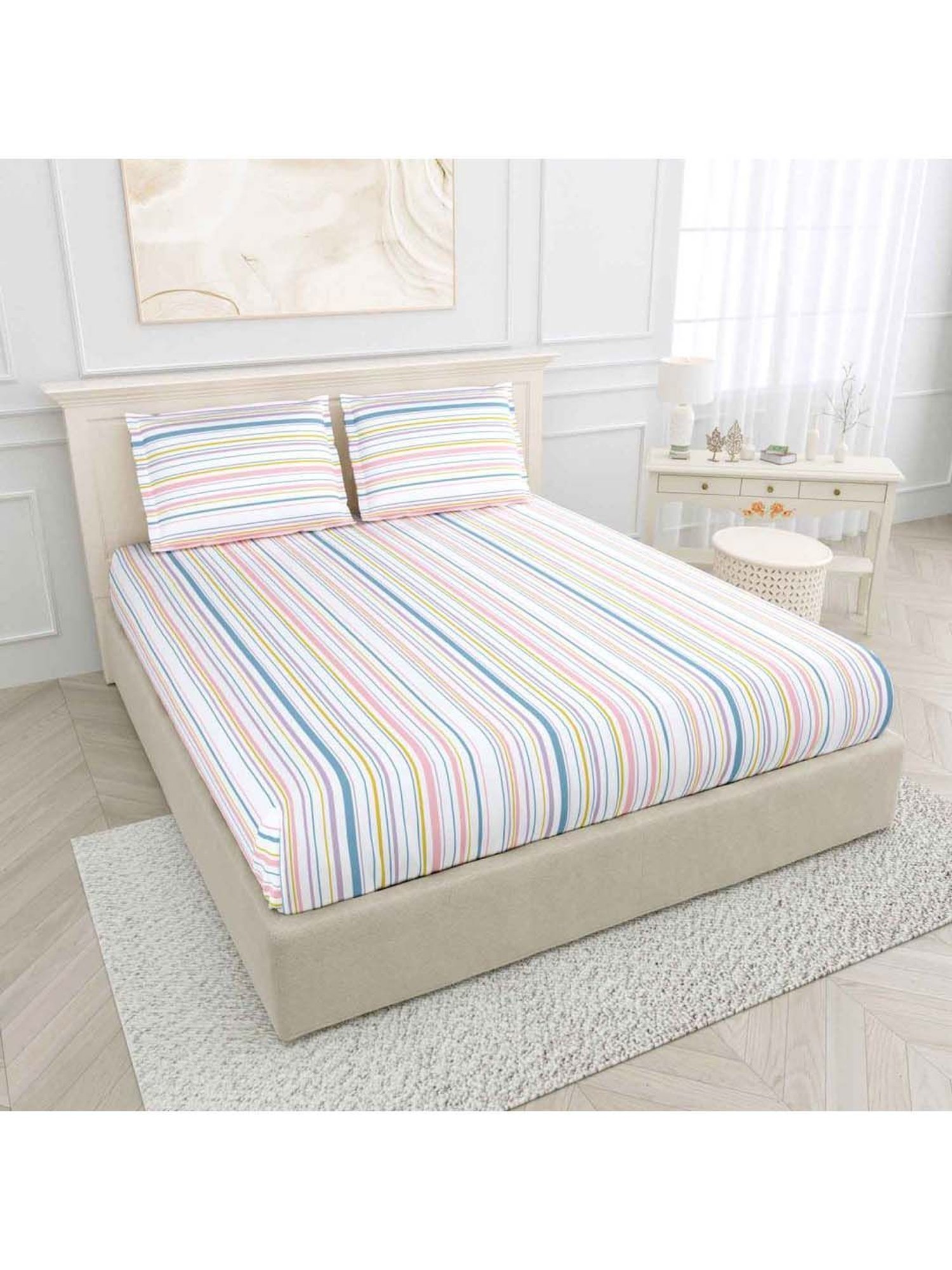 Haus & Kinder Multicolor Cotton 186 TC King Bedsheet with 2 Pillow Covers