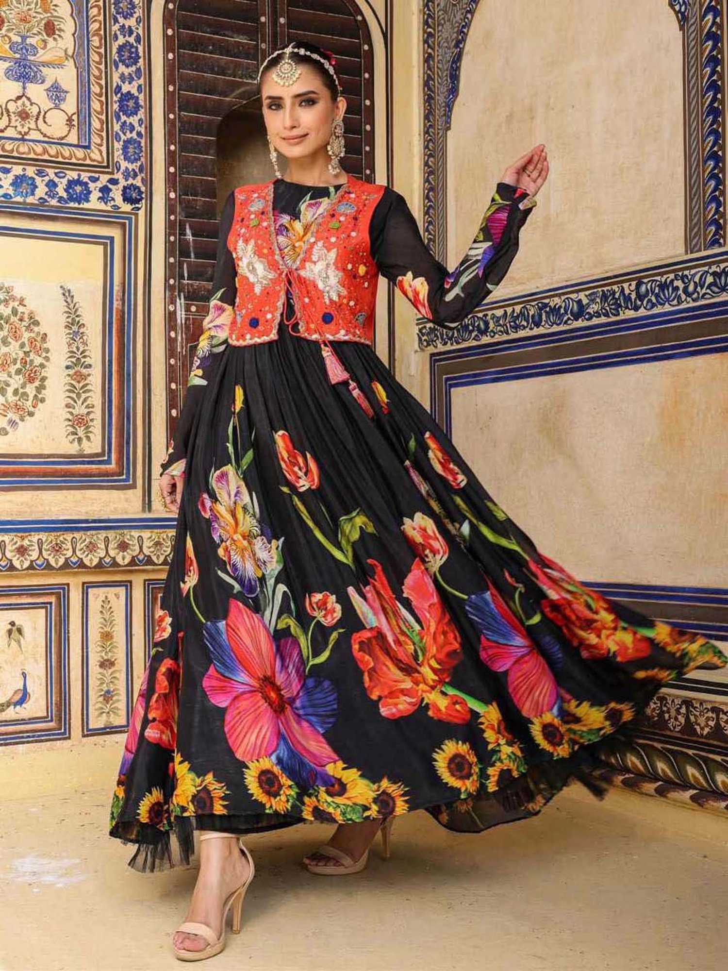 SCAKHI Black Printed Maxi Dress With Jacket