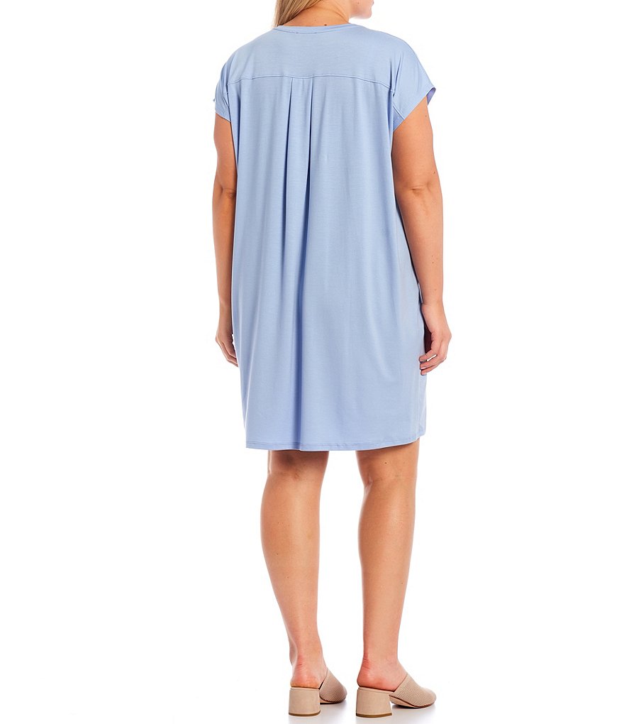 Jkara Plus V-Neck Short Sleeve Beaded Bodice Capelet Gown