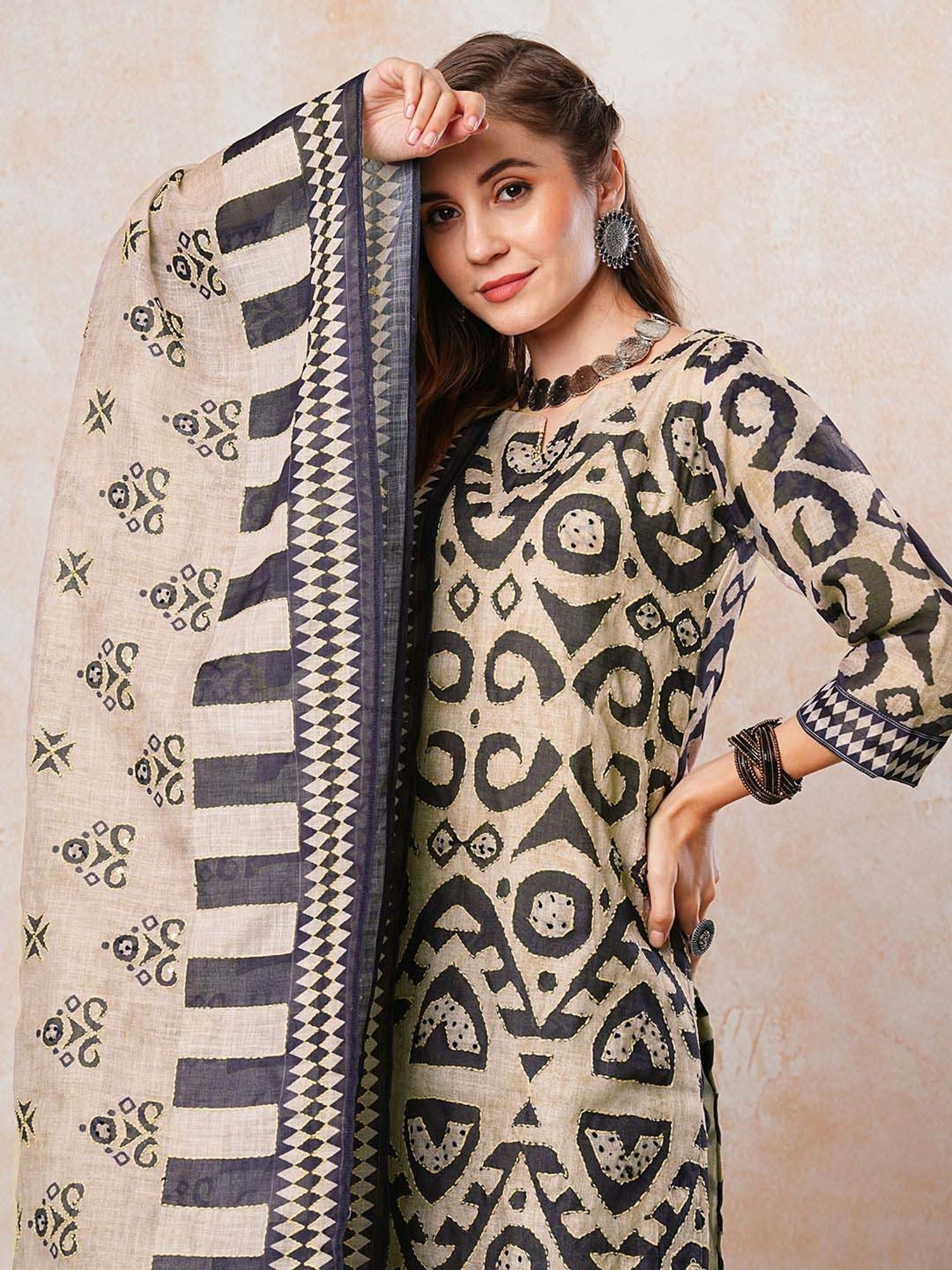 Saffron Threads Black Printed Straight Kurta