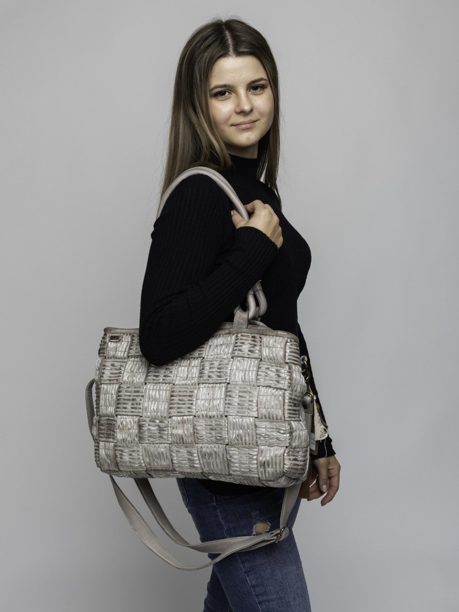 Art N Vintage Crown Gery Leather Textured Medium Shoulder Handbag