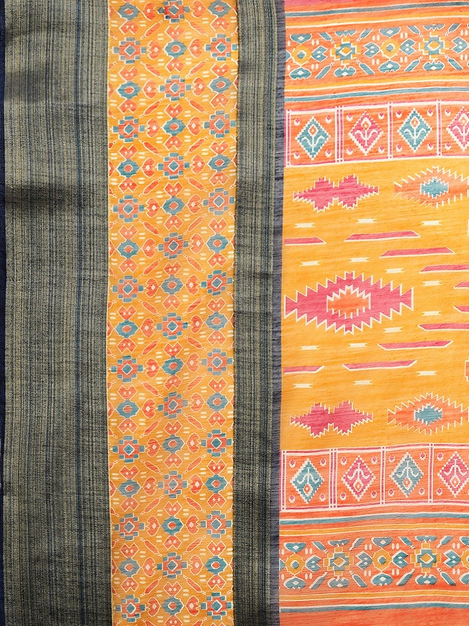 Vaamsi Pink Printed Saree With Unstitched Blouse