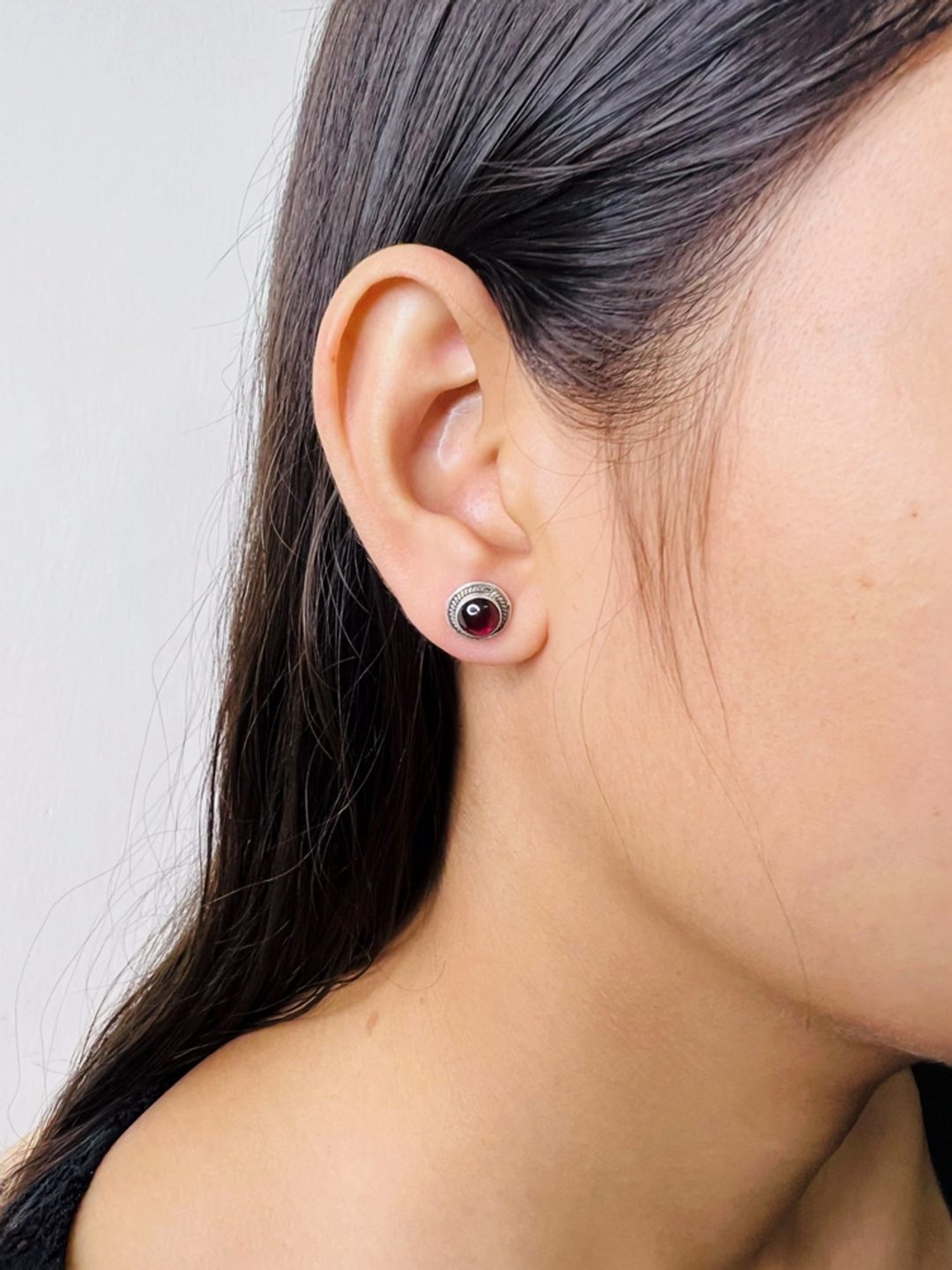 Arte Jewels 925 Sterling Silver Garnet Stone Round Stud Earrings for Women & Girls