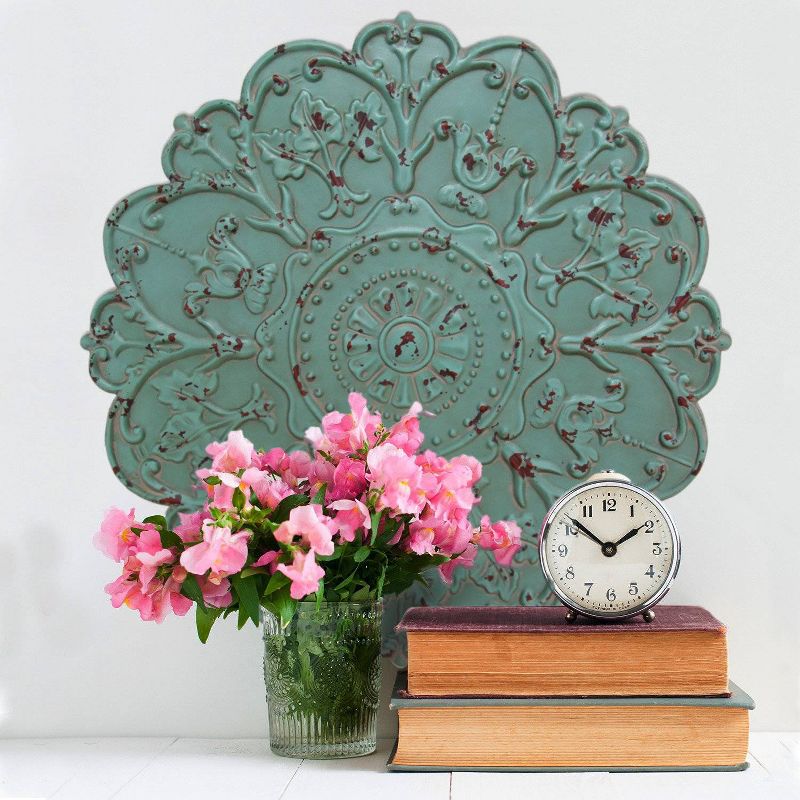 27" Shabby Medallion Wall Décor Green - Stratton Home Décor