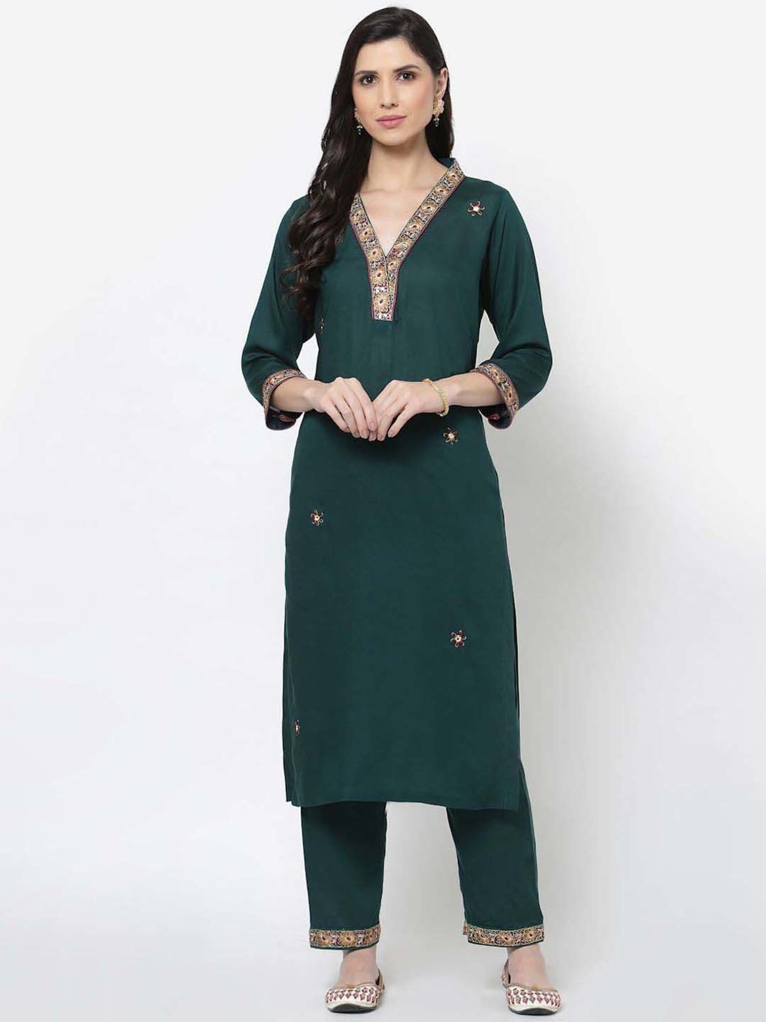 DART STUDIO Green Embroidered Straight Kurta