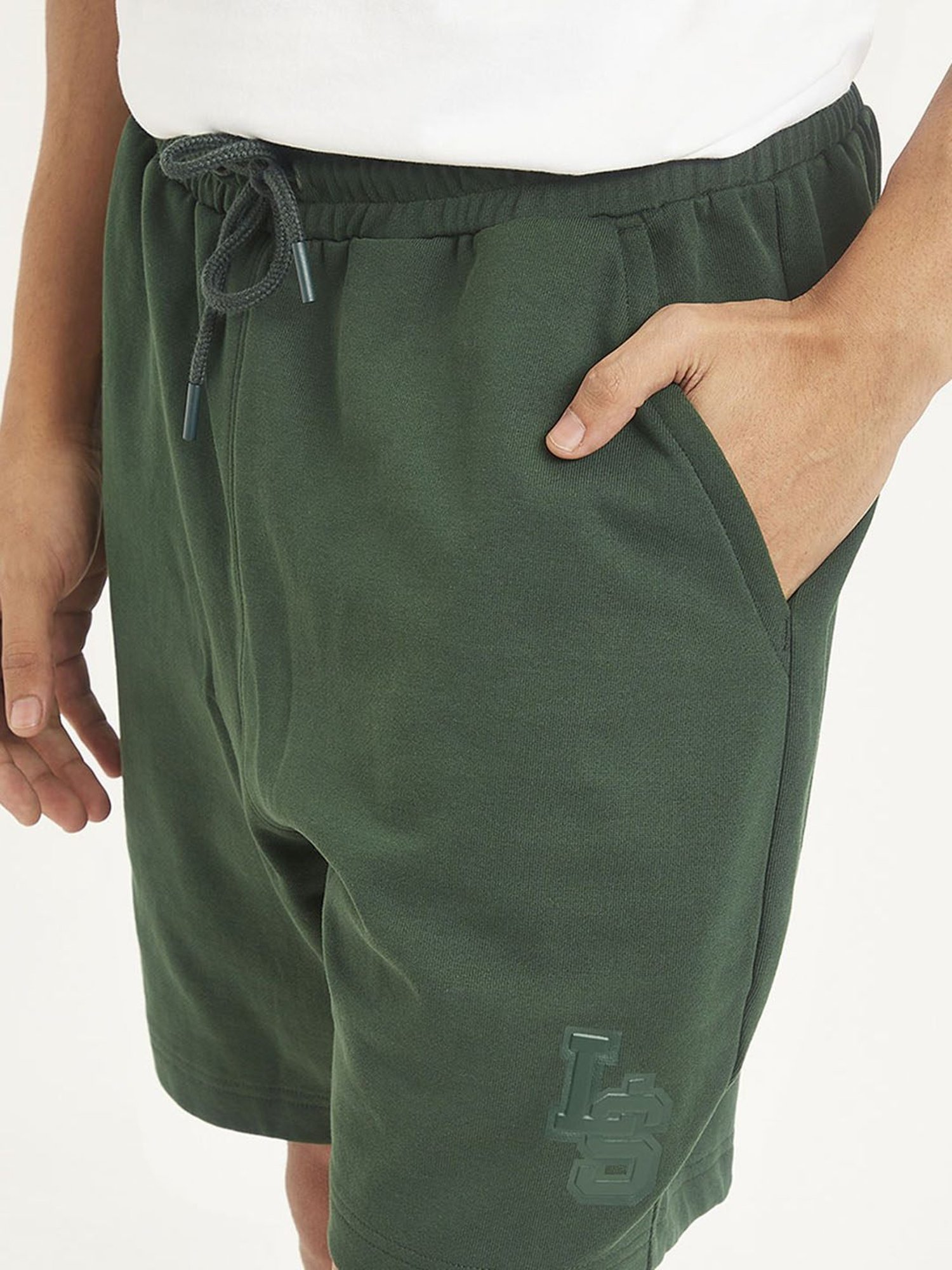 Levi's Green Cotton Regular Fit Shorts