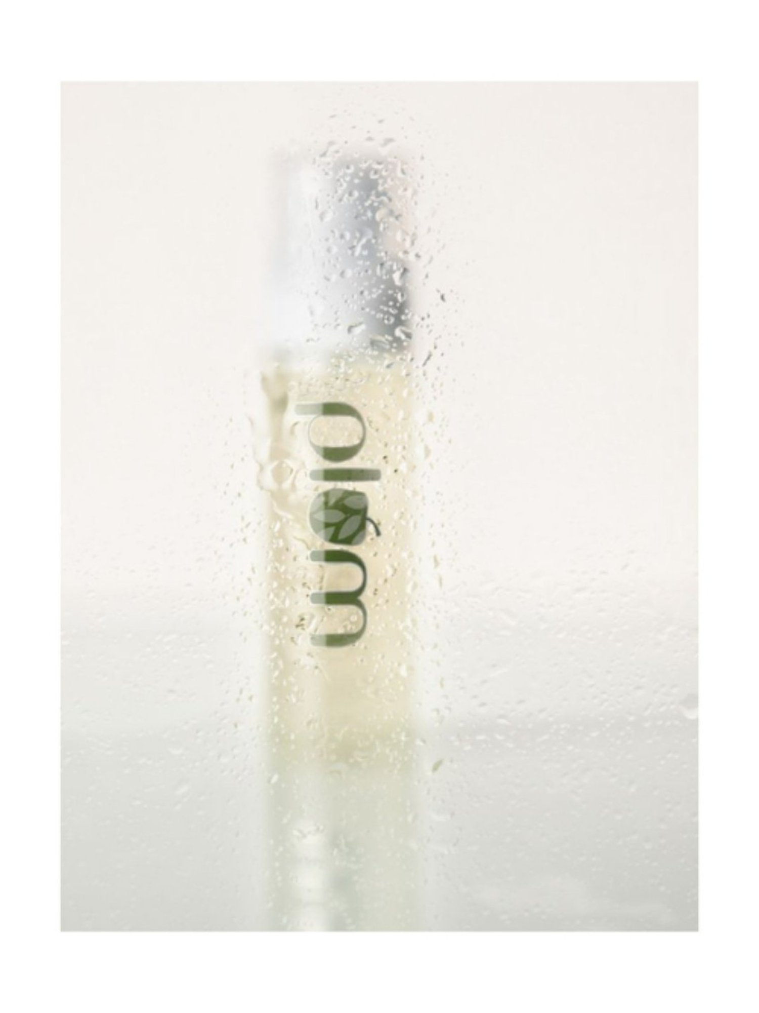 Plum Green Tea Revitalizing Face Mist Spray with Glycolic Acid & Aloe Vera - 100 gm