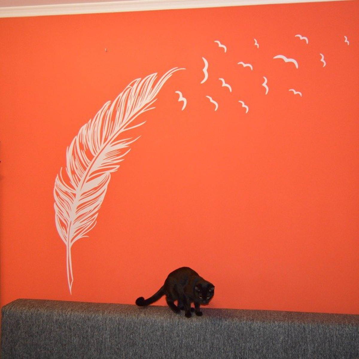 DIY Modern Plume Feather Wall Sticker Birds Flying Feather Removable Wall Sticker Vinyl Mural Painting  for Home Living Room Grey