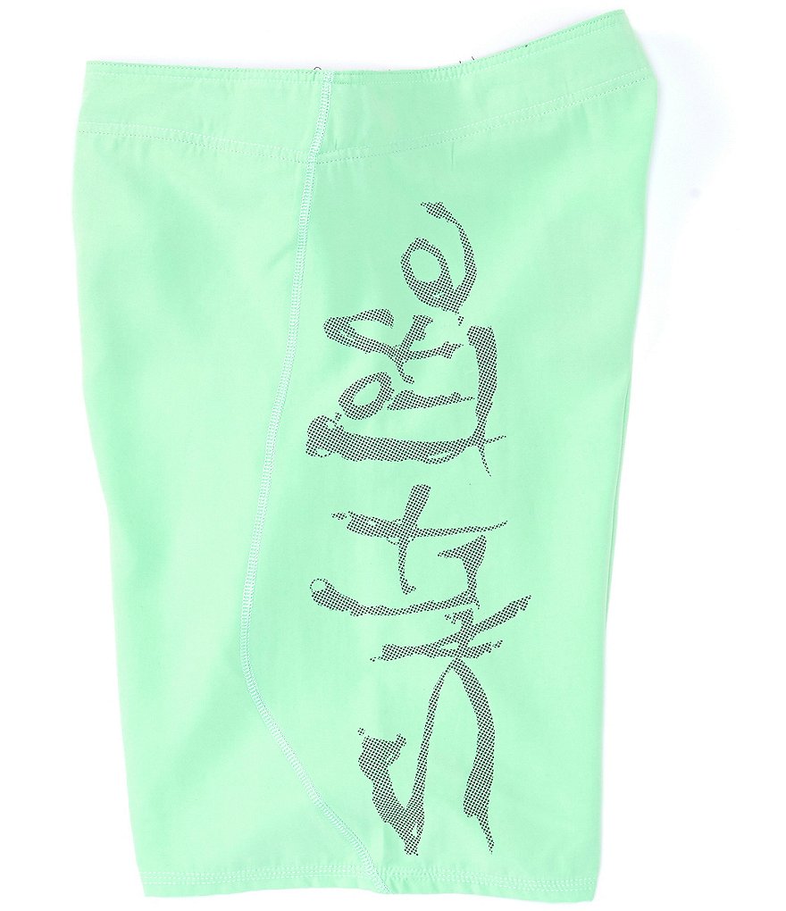 Salt Life Stealth Bomberz 22#double; Outseam Board Shorts