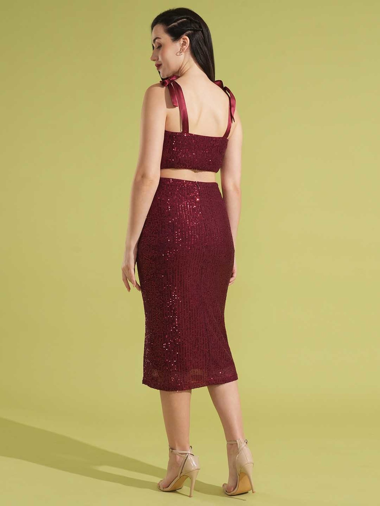 Globus Maroon&iquest;Embellished Crop Top With Skirt