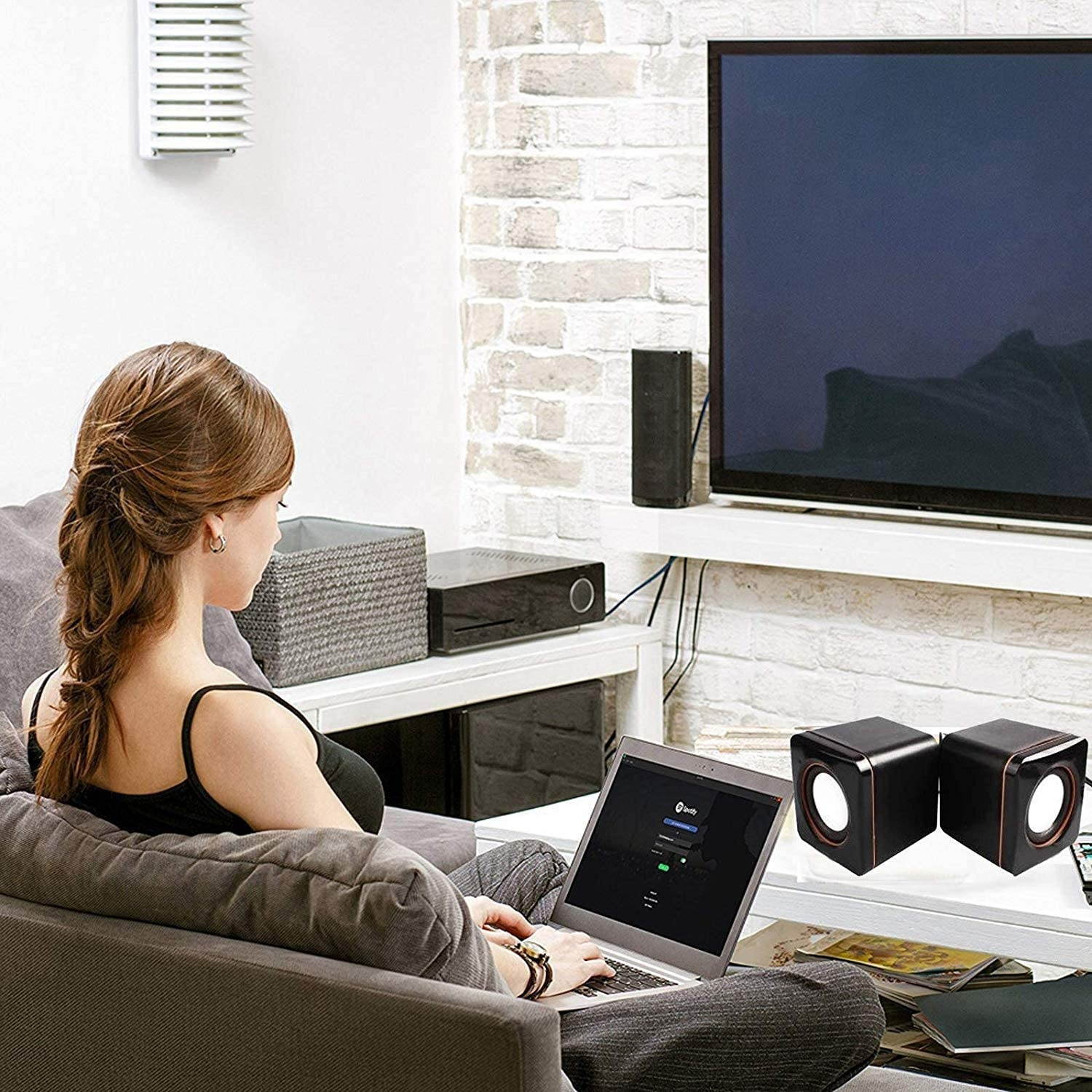 SSEDEW Portable Computer Speakers USB Powered Desktop Mini Speaker Bass Sound Music Player System Wired Small Speaker