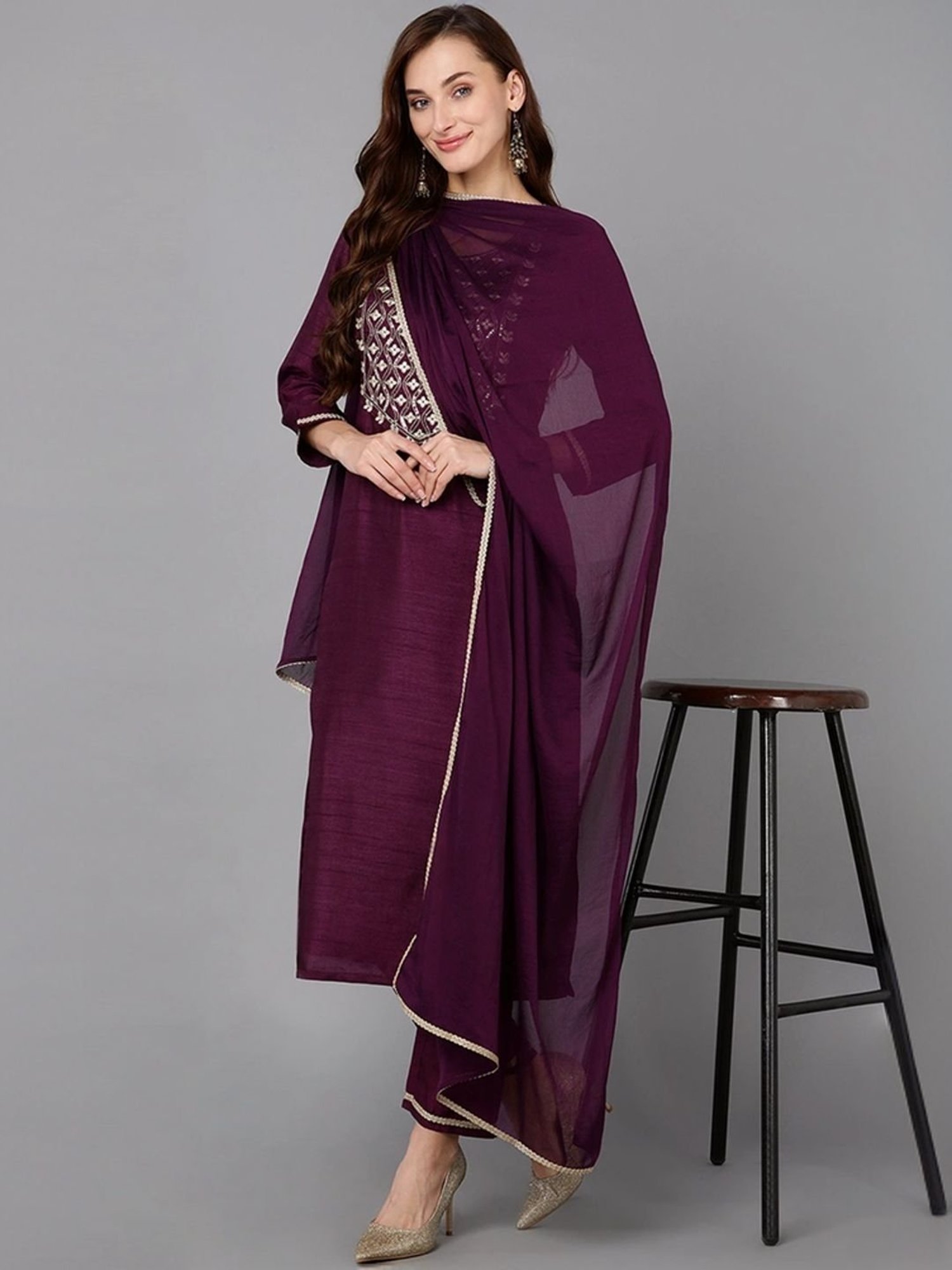 Vaamsi Purple Embroidered Kurta Pant Set With Dupatta