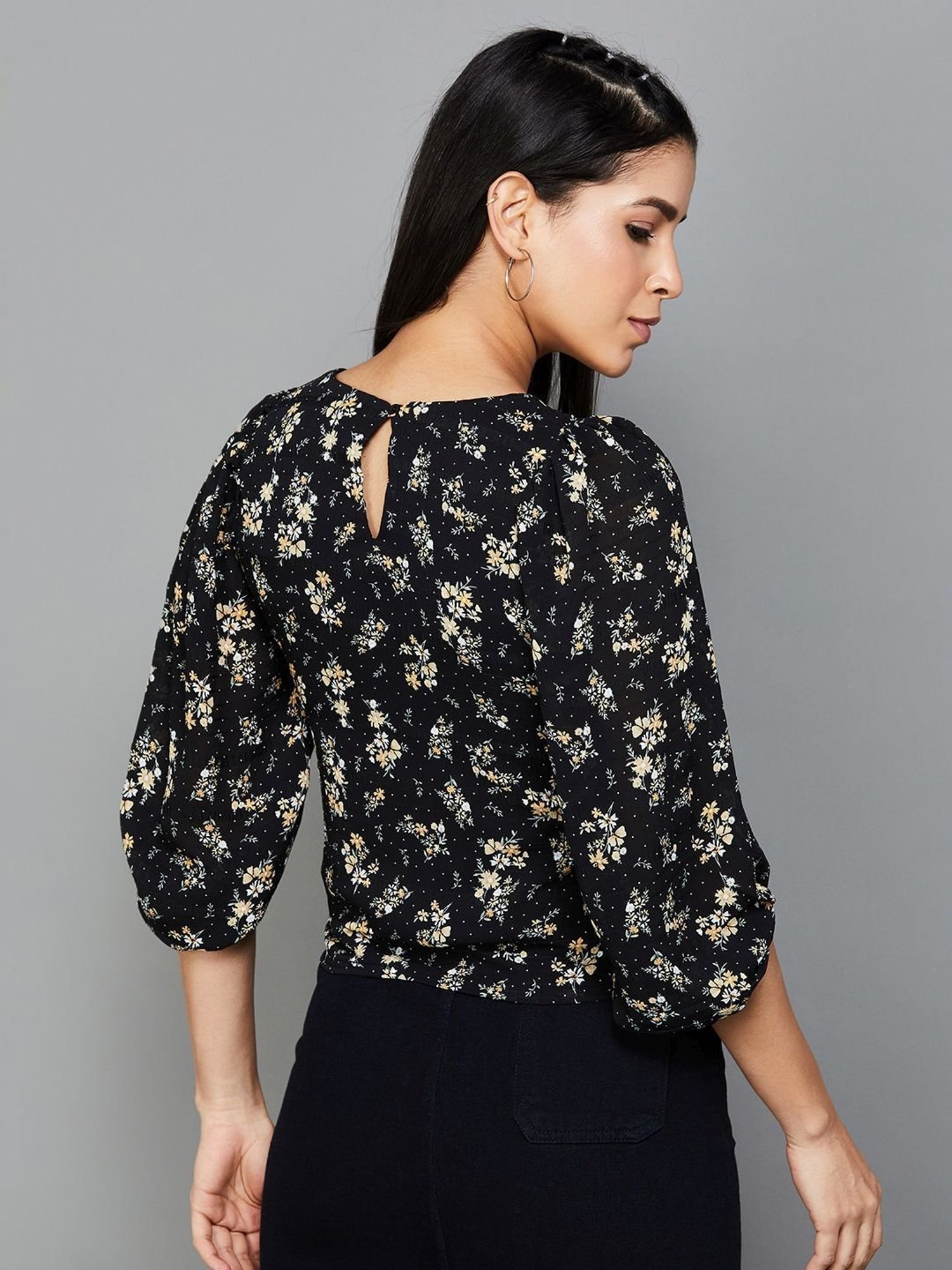 Ginger by Lifestyle Black Floral Print Top