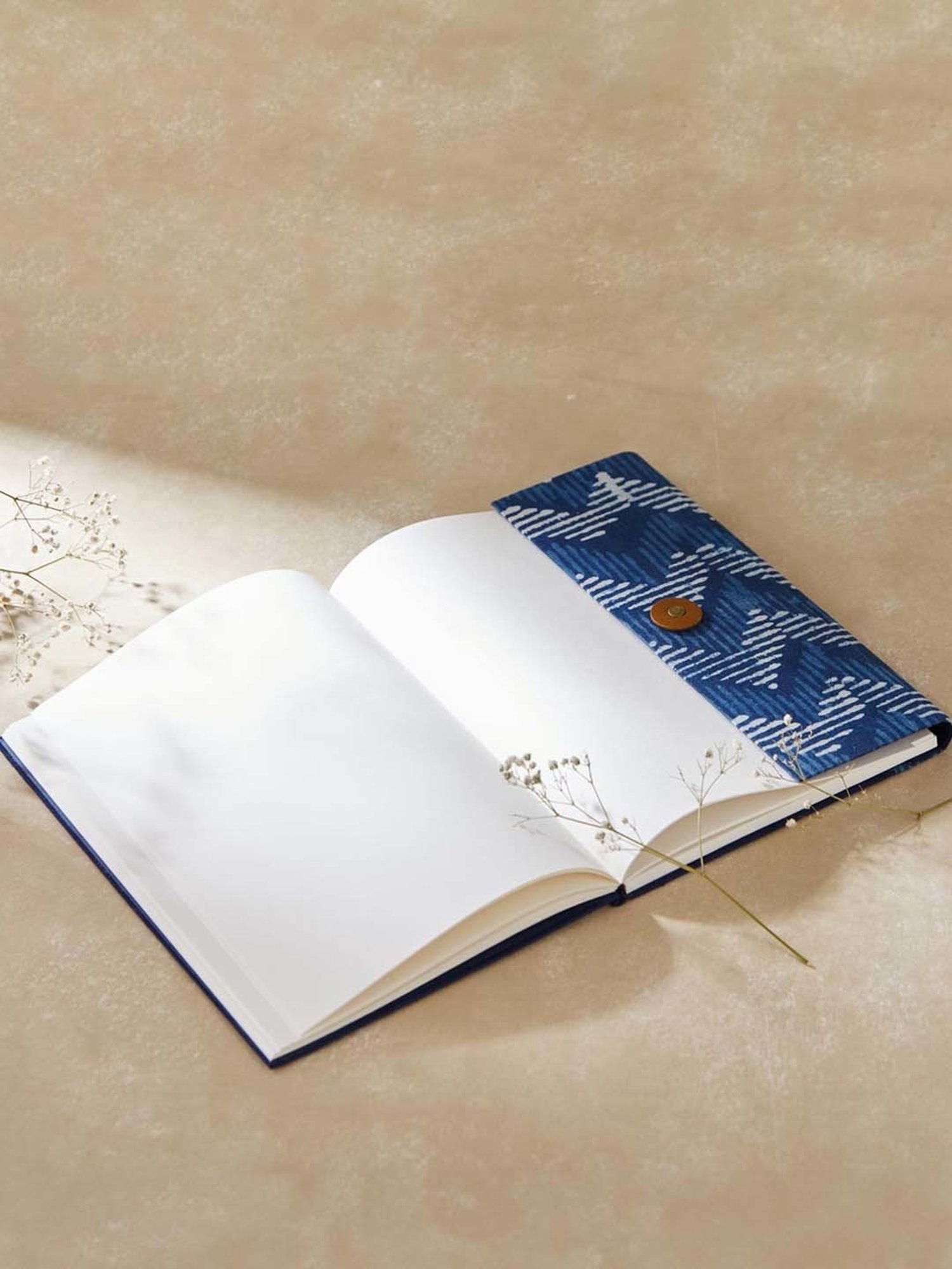 Gathari White & Orange Ceramic Desk Planter