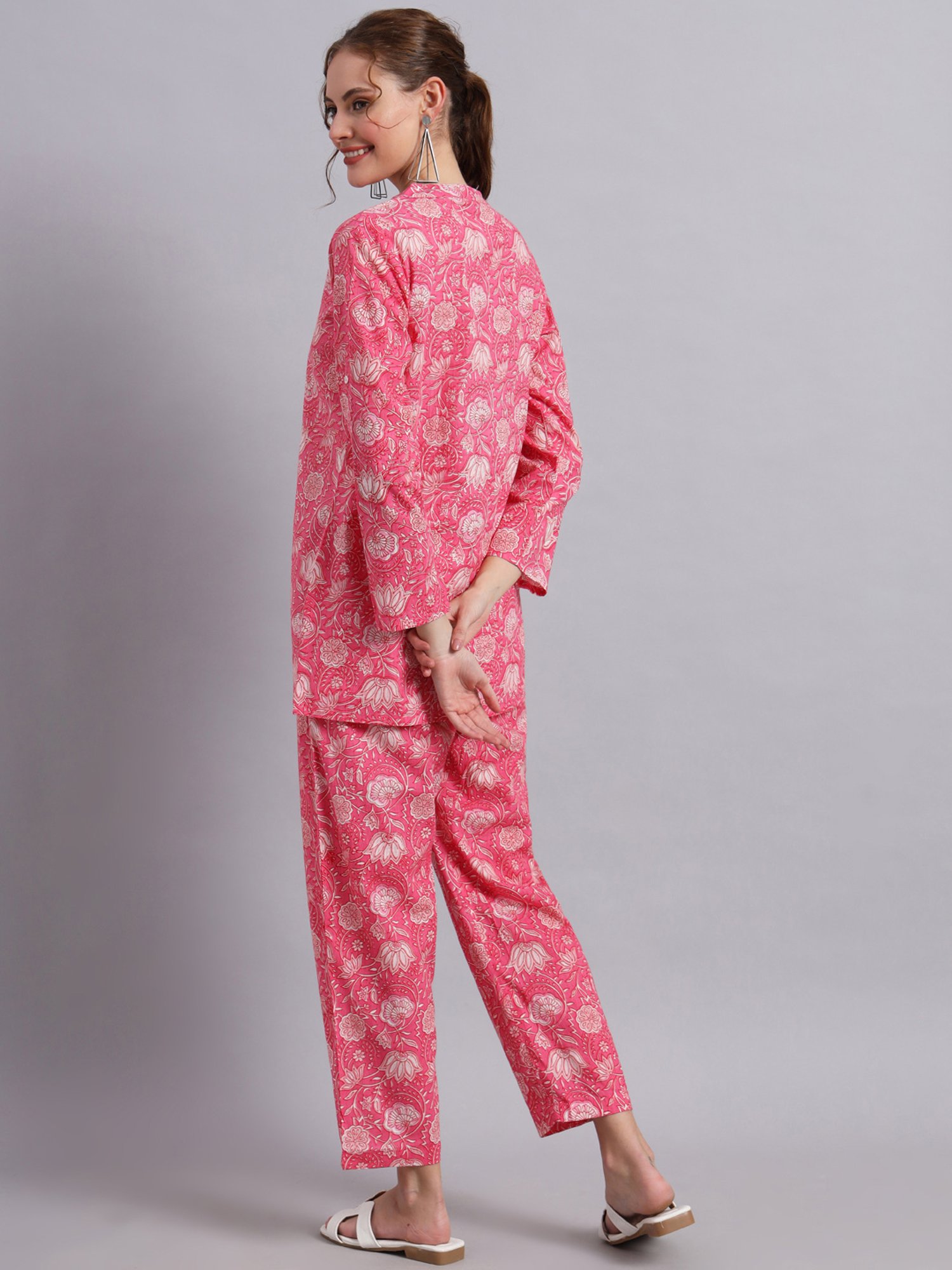 DECKEDUP Pink Floral Print Co-Ord Set