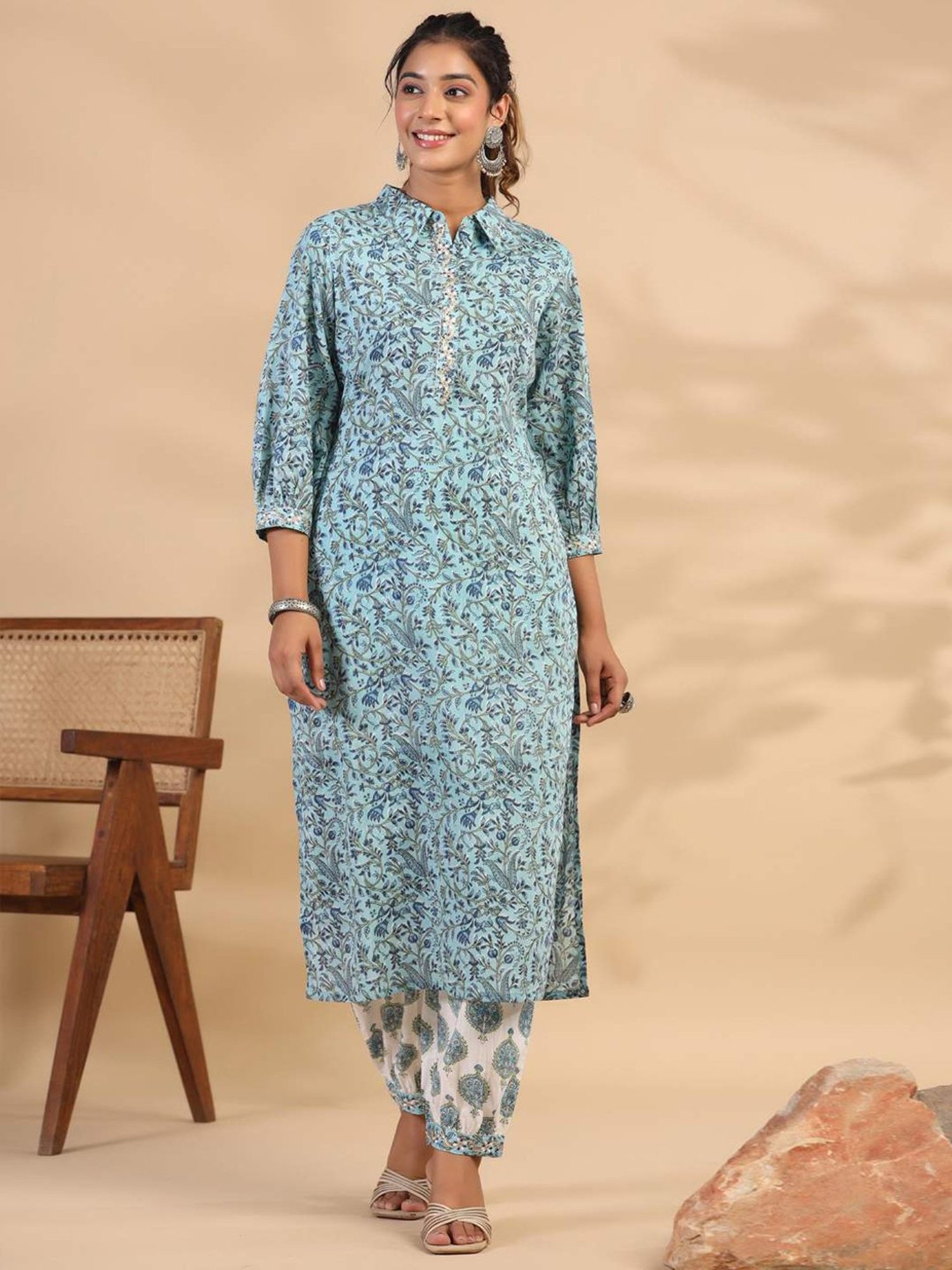 READIPRINT FASHIONS Blue & White Cotton Floral Print Kurta Salwaar Set