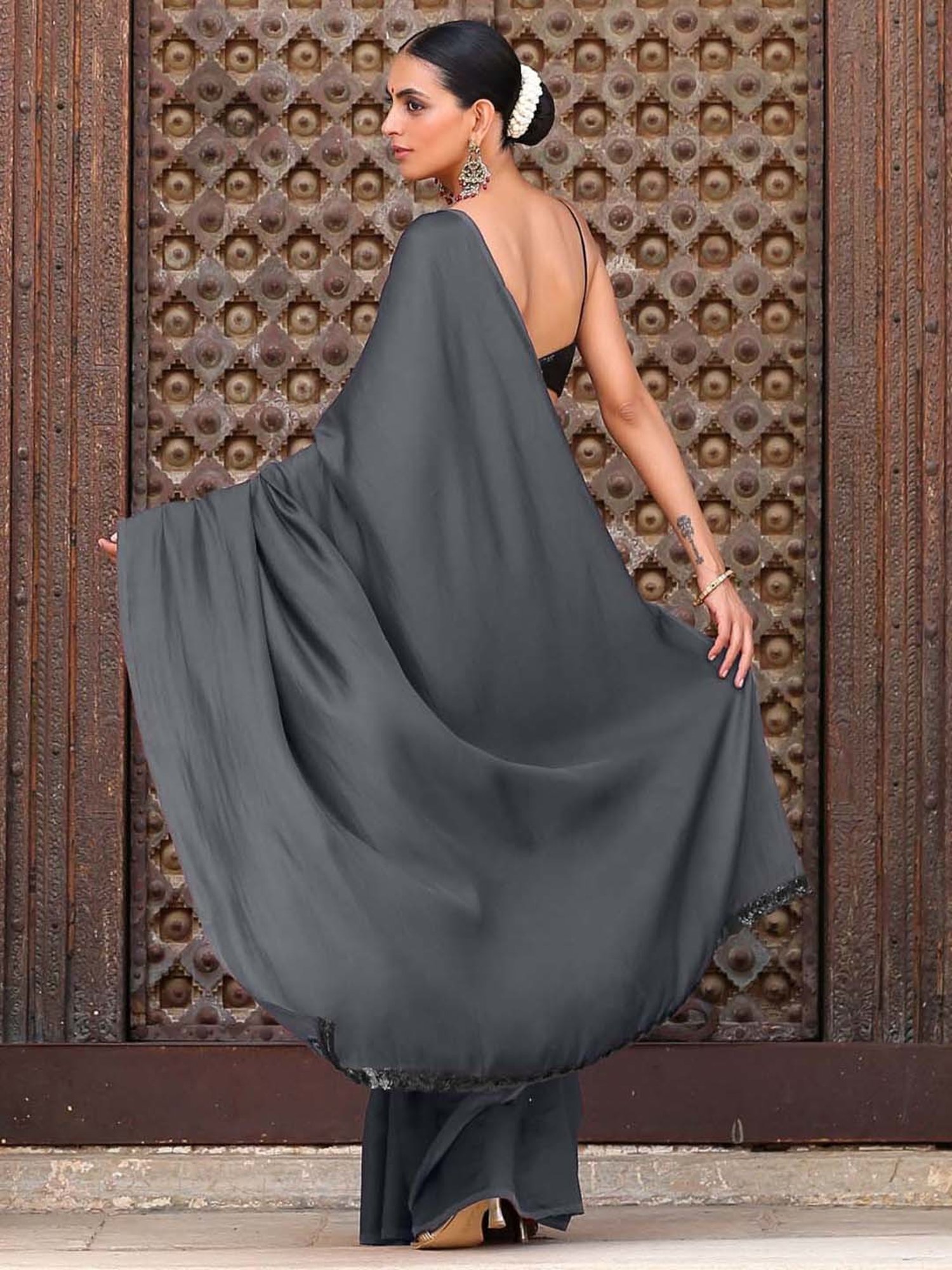 Swtantra Grey Satin Saree