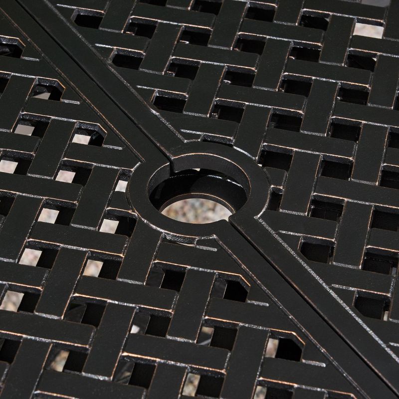 Cast Aluminum Round Dining Table - Nuu Garden