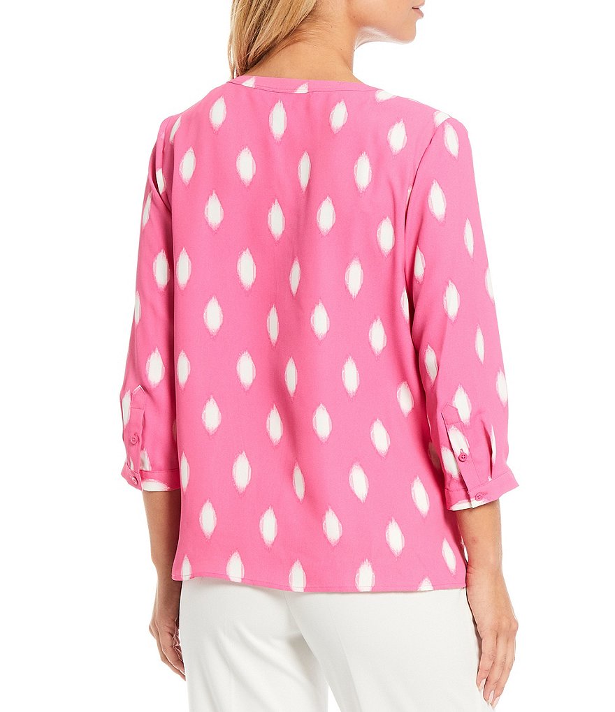 Investments 3/4 Sleeve Split Neck Diamond Print Top
