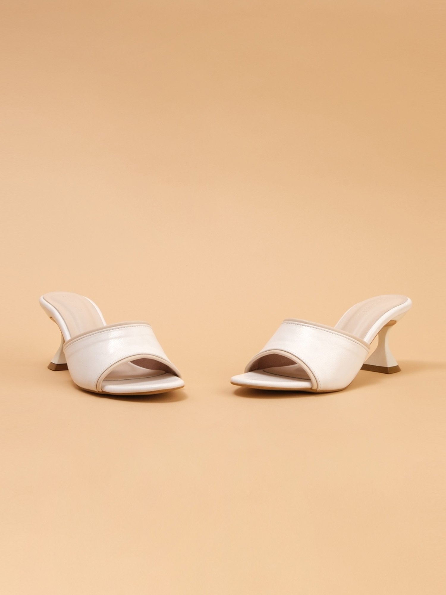 Eridani Women's Dela Off White Stilettos