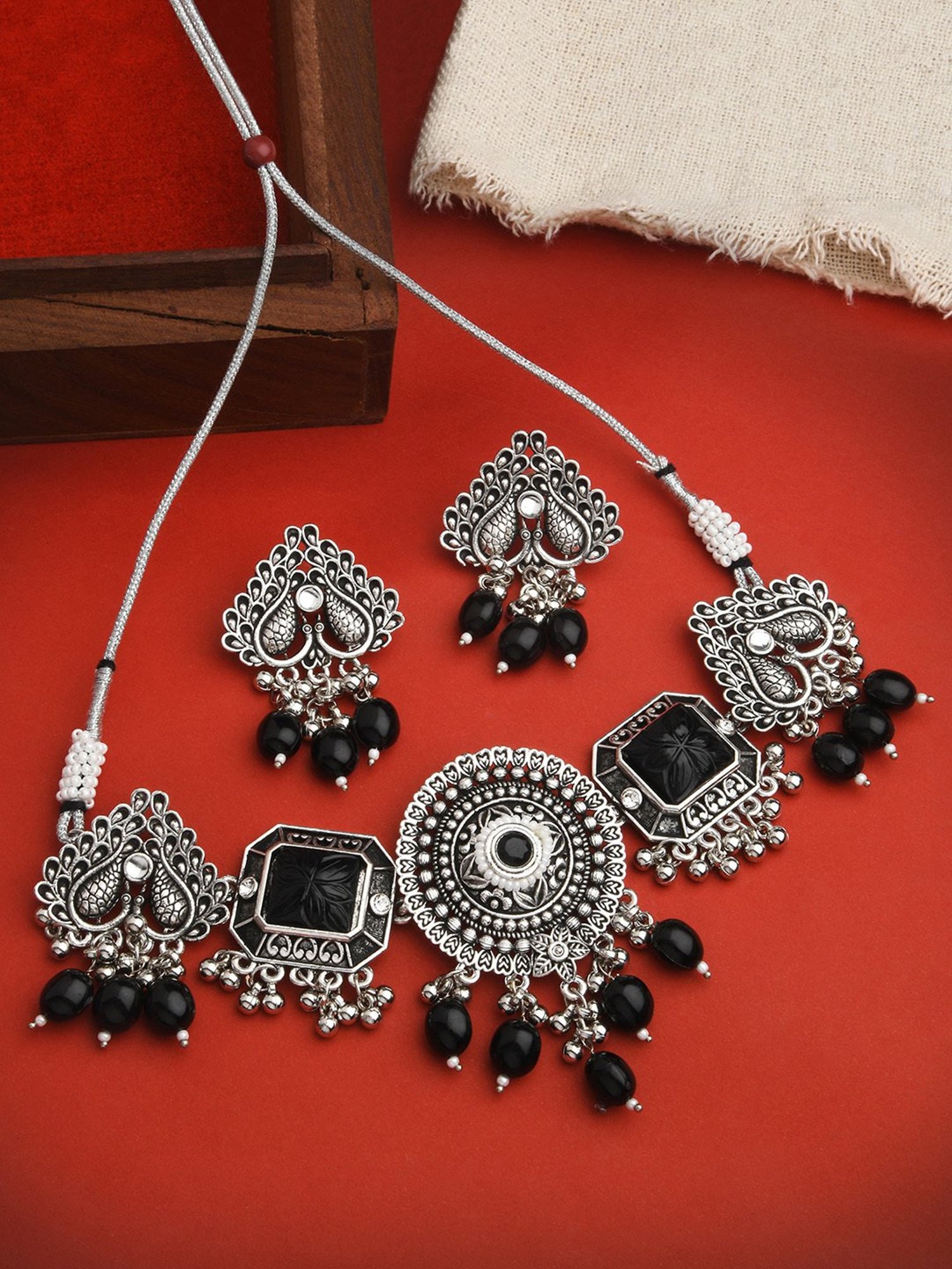 Fida Ethnic Black Jewellery Set