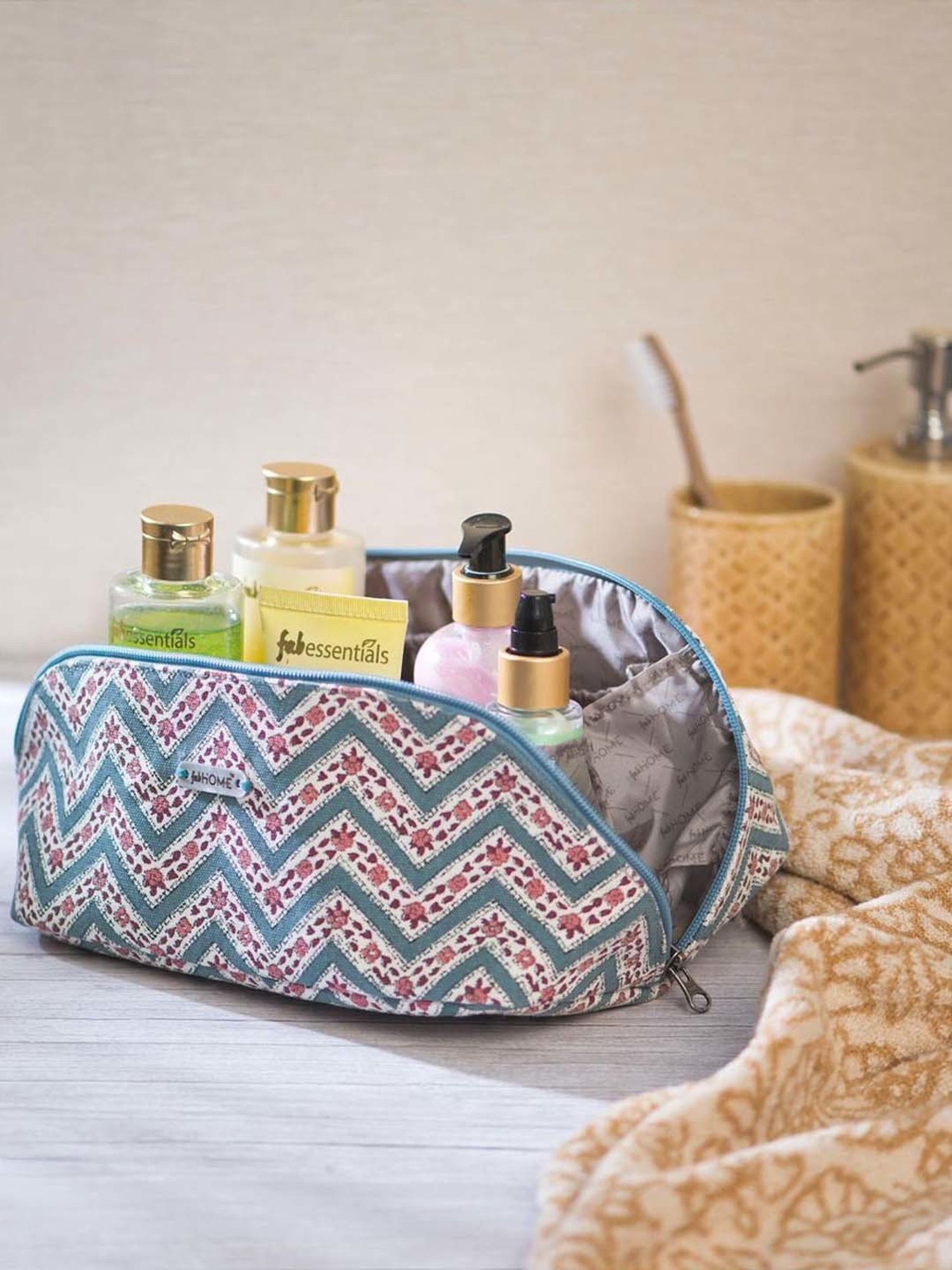 HOSTA HOMES Black Pvc Parachute Material Zipper Bag - Set of 2