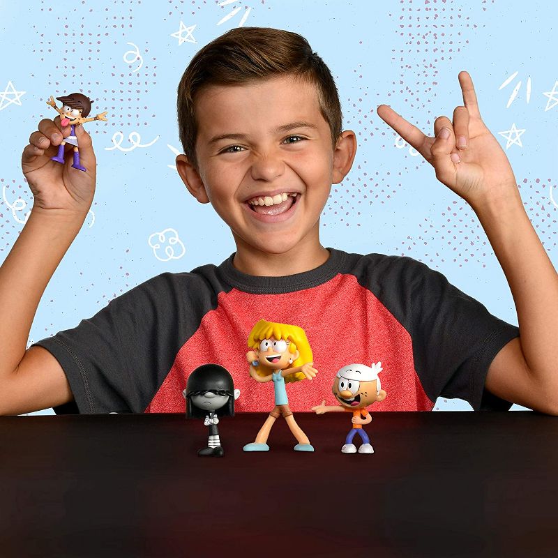 Jazwares The Loud House Multi-Pack Toy Gift Set - Includes Two Character Figure 4-Packs and a Lincoln Plush, 9 Pieces