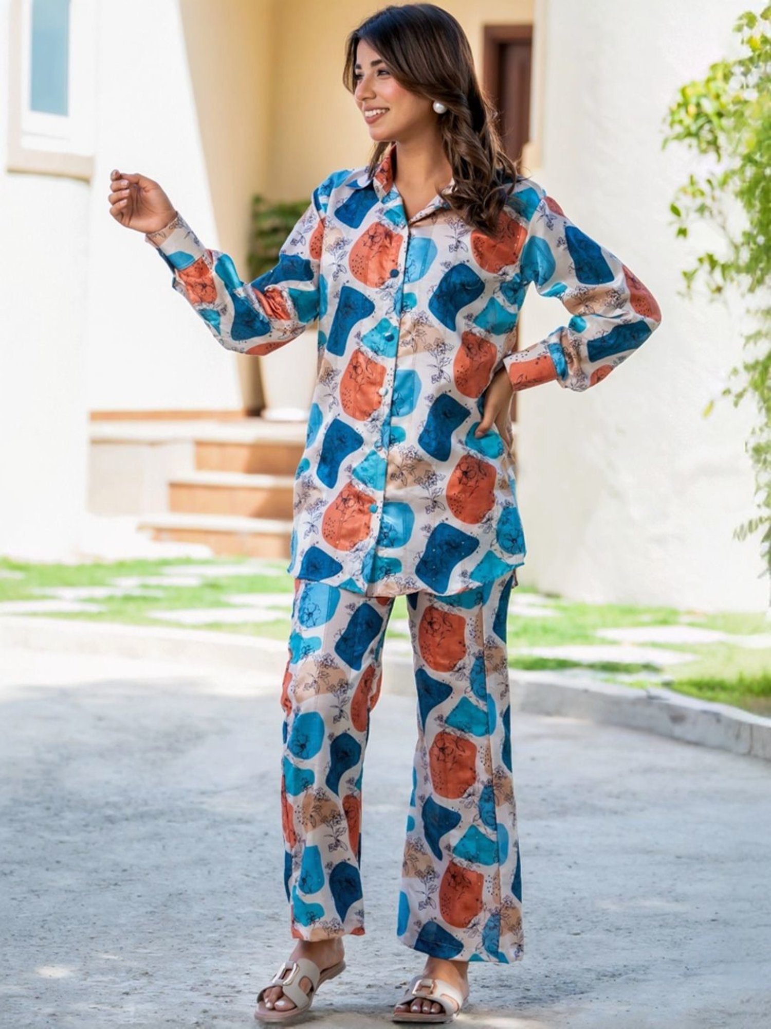 HOUSE OF JAMOTI White & Blue Printed Tunic Palazzo Set