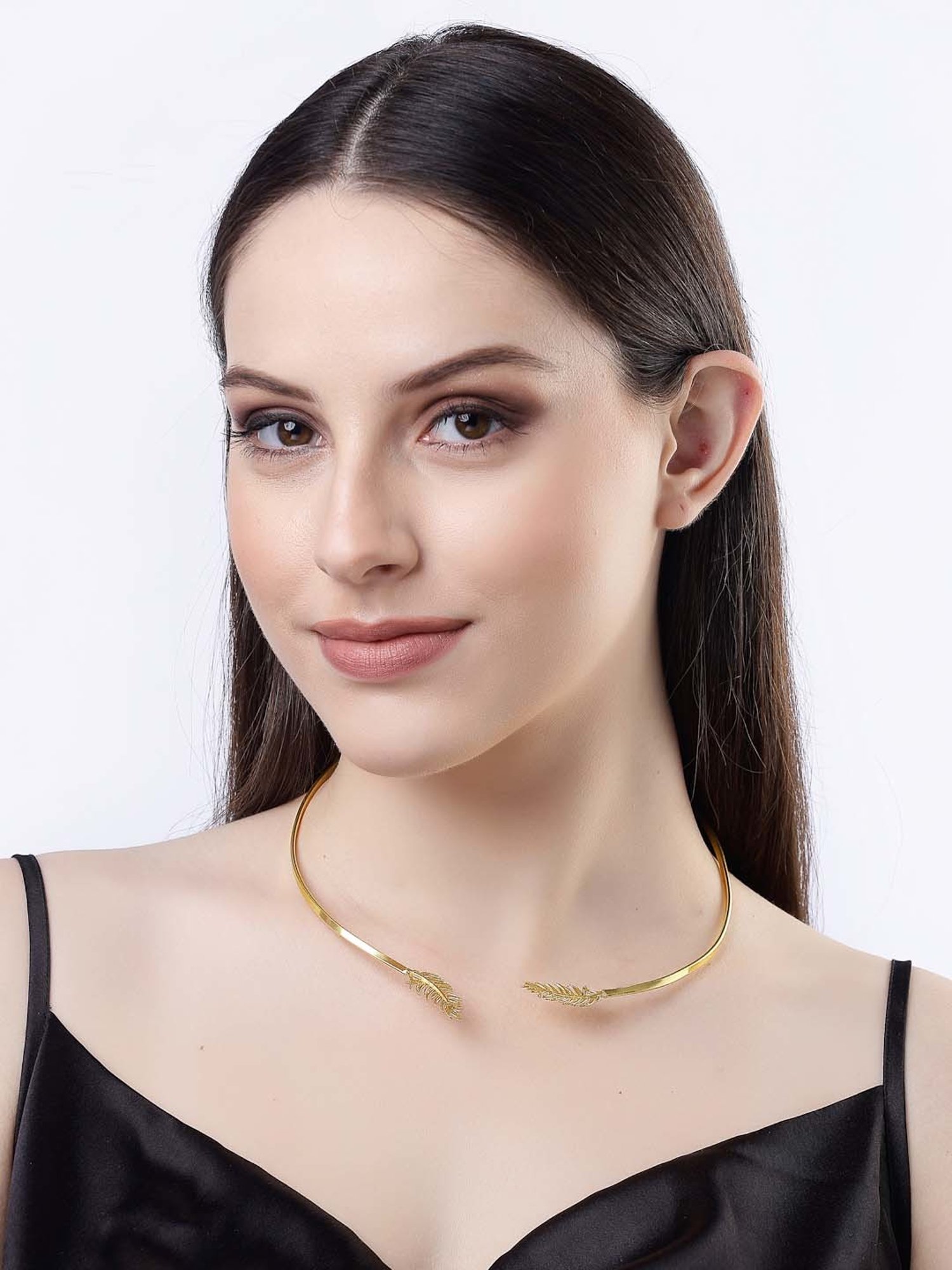 NVR Gold-plated Circular Choker Necklace for Women